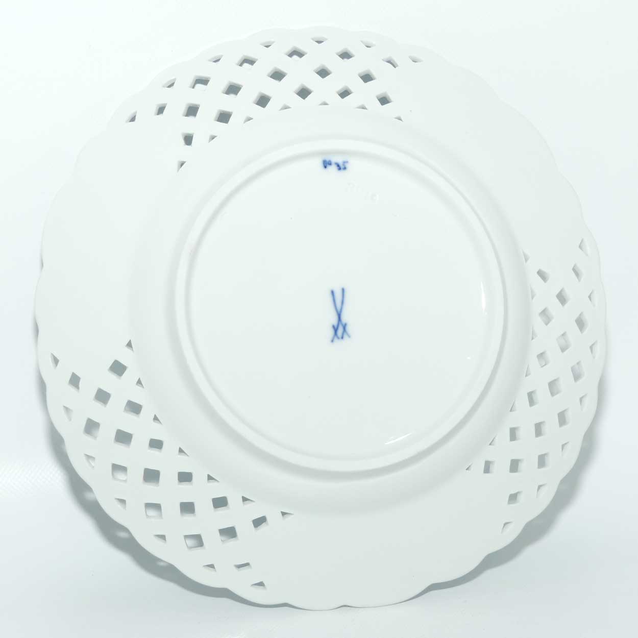 Meissen Blue Onion | Zwiebelmuster pierced gallery plate #2 | 18.7cms diam