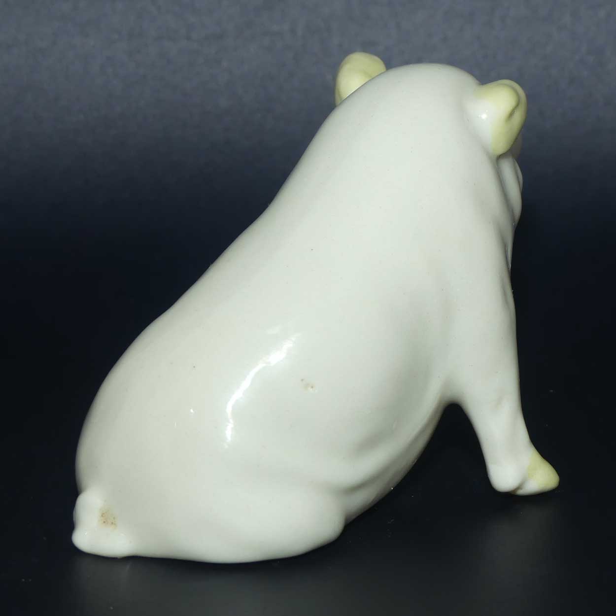 Belleek Pig with Ears Down | 3rd Green Mark | #2