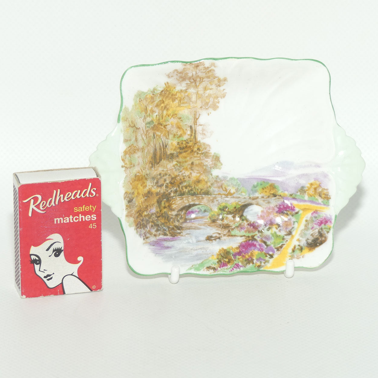 Shelley Heather pattern tab handle pin dish | minor blemish