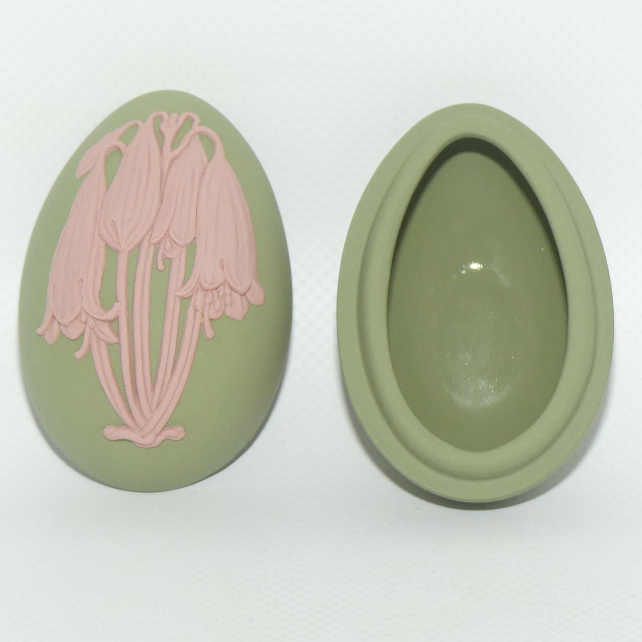 Wedgwood Jasper | Australian Flora | Pink on Green | Christmas Bells Egg shape trinket box