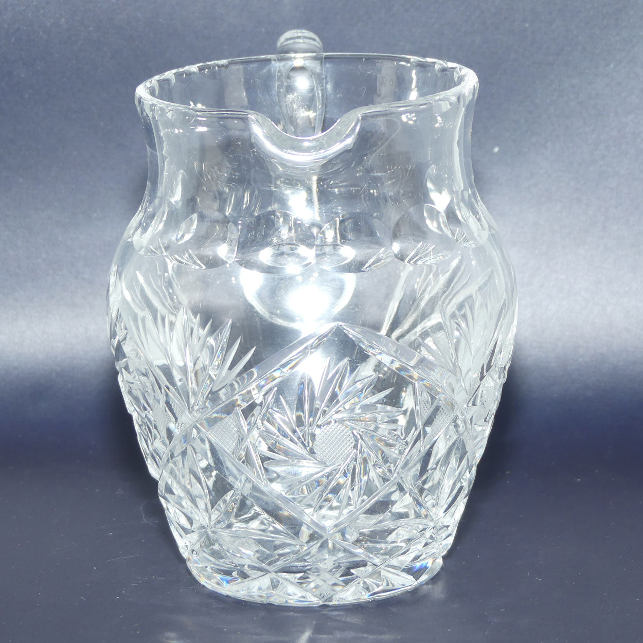 Fine quality Pinwheel design Cut Crystal waisted water jug | holds 600ml