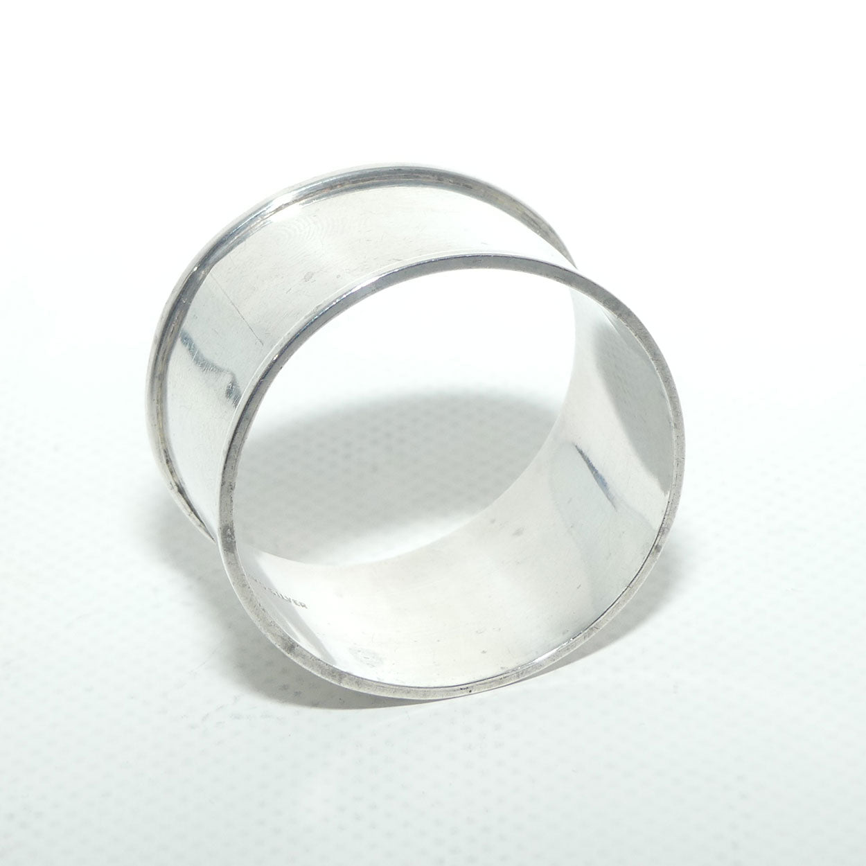 Sterling Silver circular napkin ring | band top and bottom | 18.8g