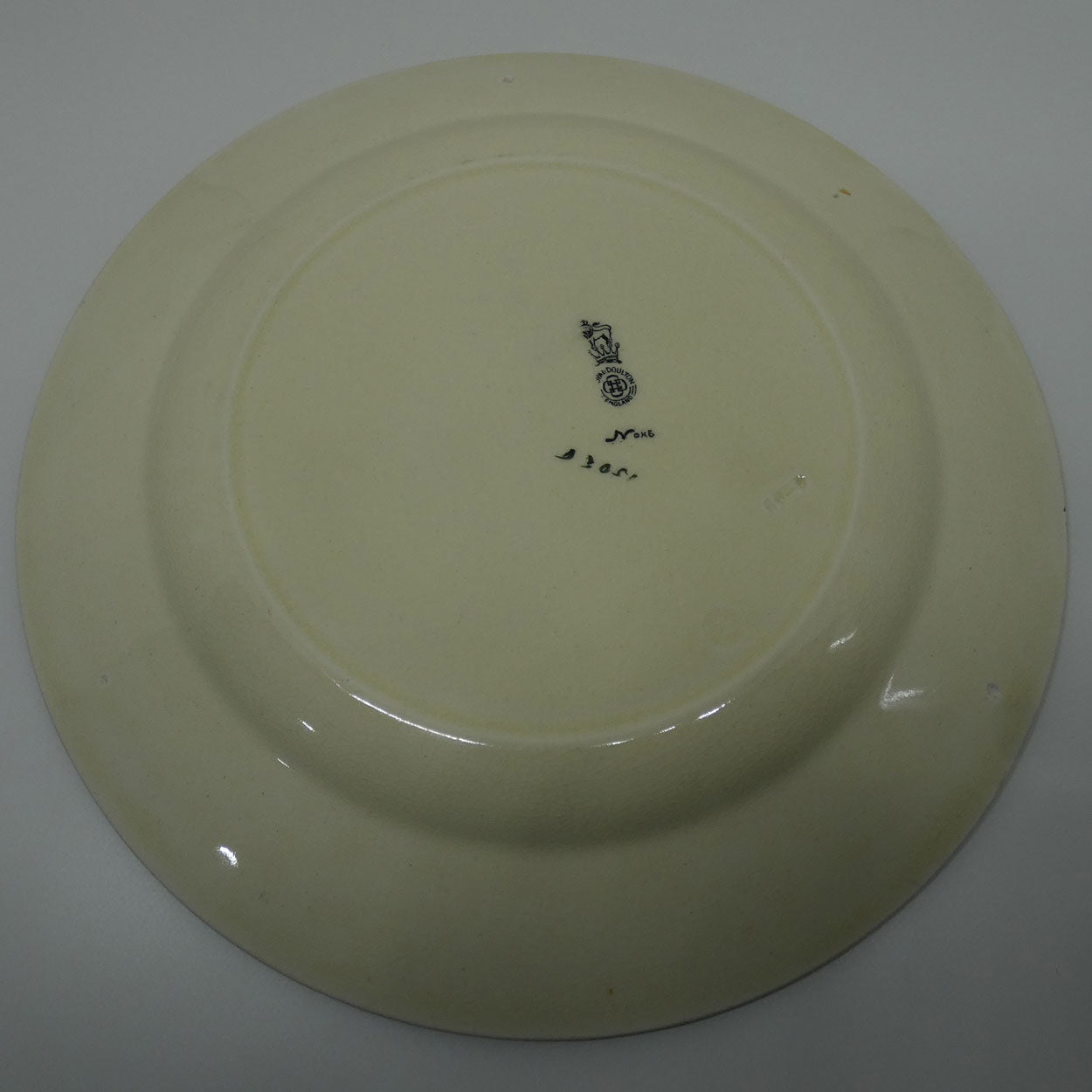 royal-doulton-new-cavaliers-plate-d3051