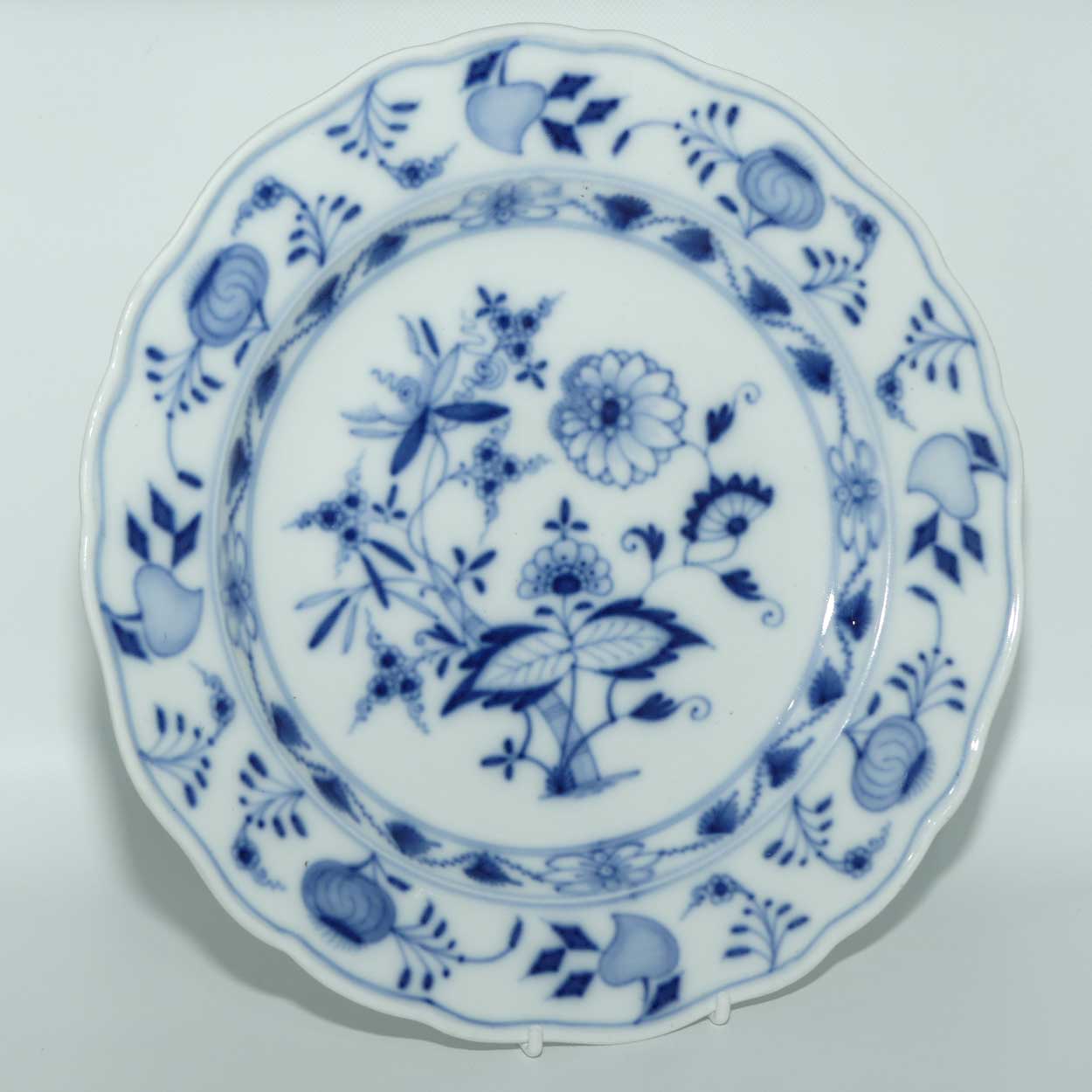 Meissen Blue Onion | Zwiebelmuster flow blue Blue Onion plate | 25.5cms diam