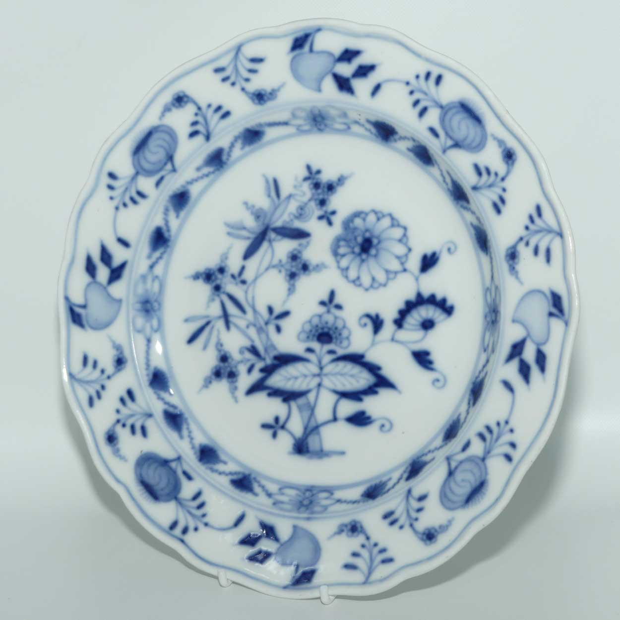 Meissen Blue Onion | Zwiebelmuster flow blue Blue Onion plate | 25.5cms diam