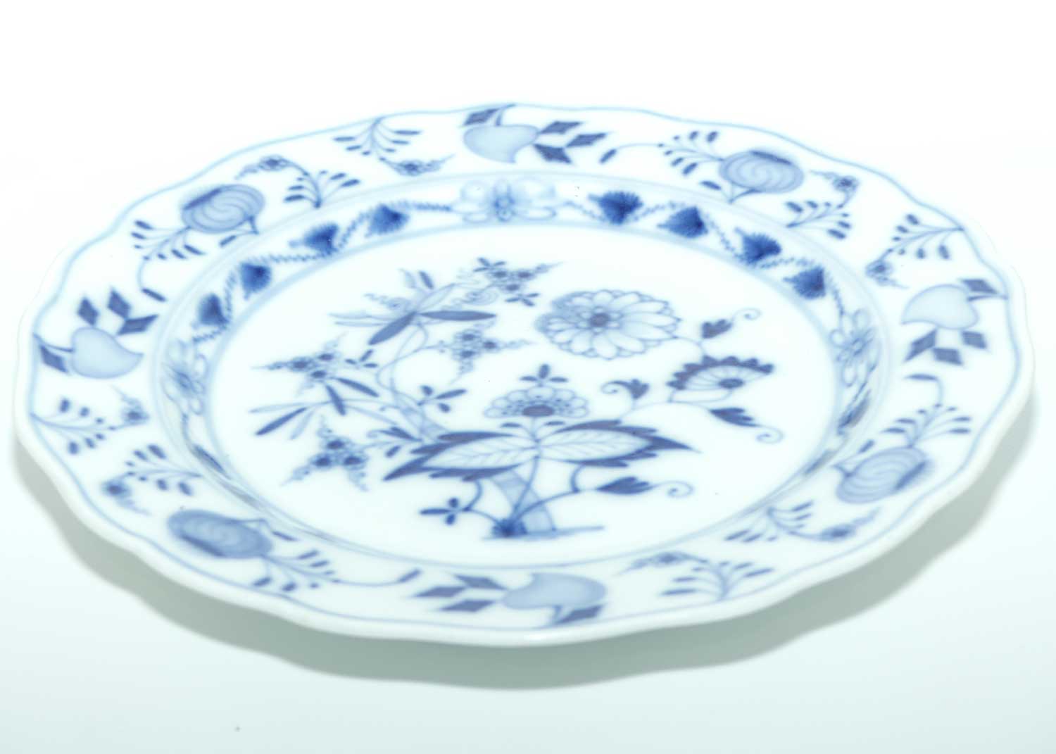 Meissen Blue Onion | Zwiebelmuster flow blue Blue Onion plate | 25.5cms diam