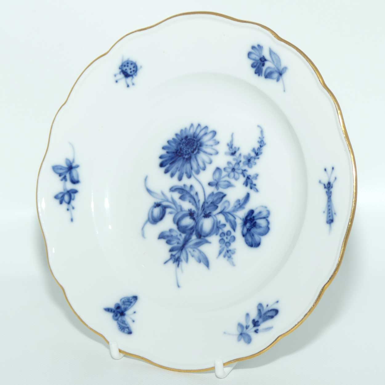 Meissen Blue and White Floral cabinet plate with gilt trim featuring Insects | 15.5cm