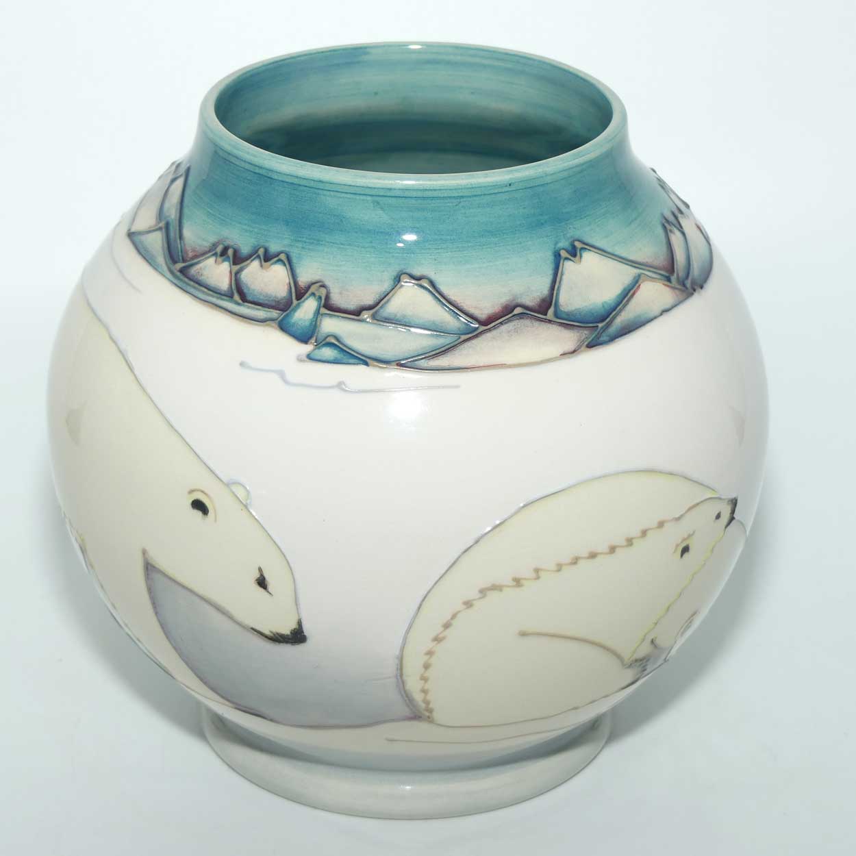 Moorcroft Polar Bear vase RM 2/6 (Ltd Ed)