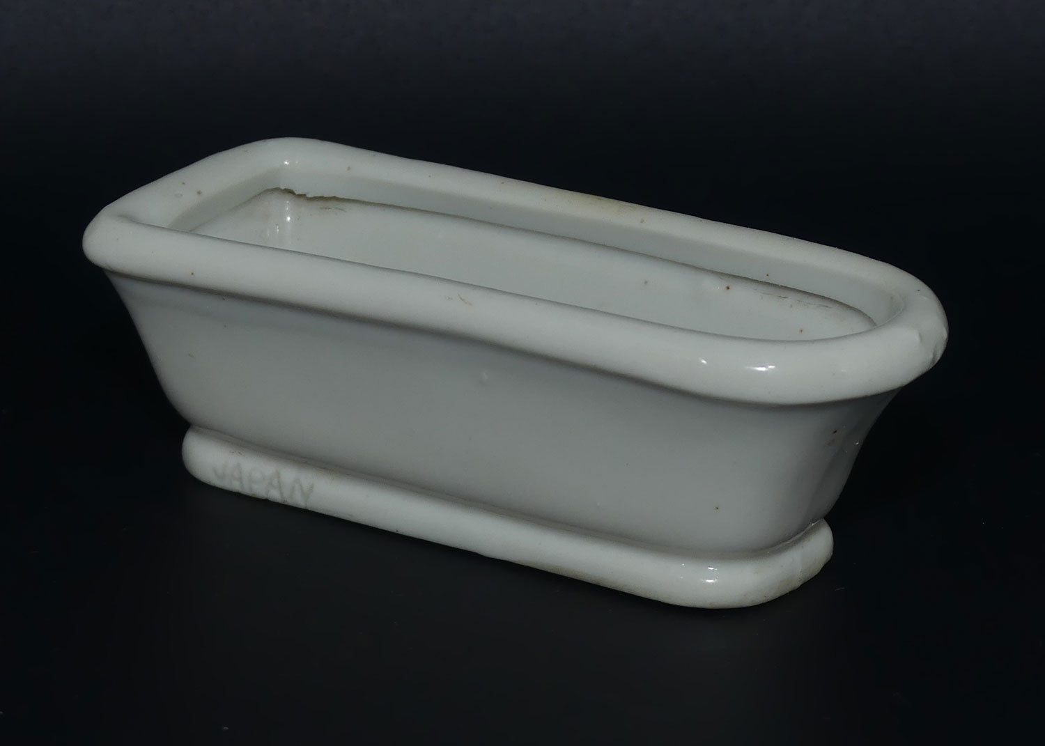 Foreign marked | Japan porcelain toy bath