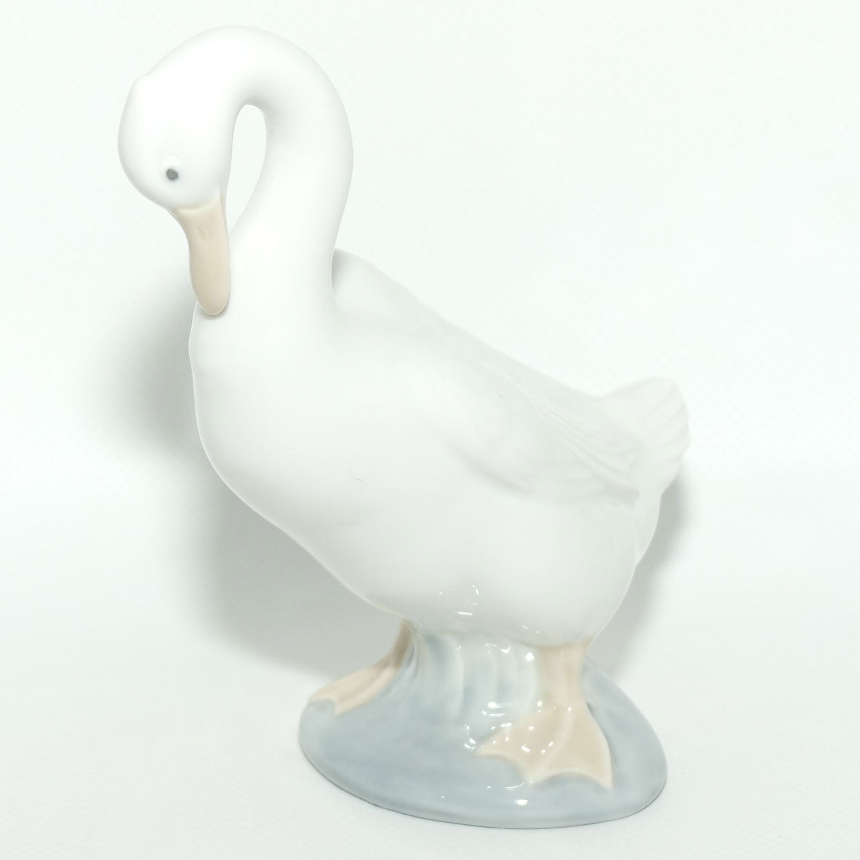 Nao by Lladro figure Duck | Preening | 14.5cm tall