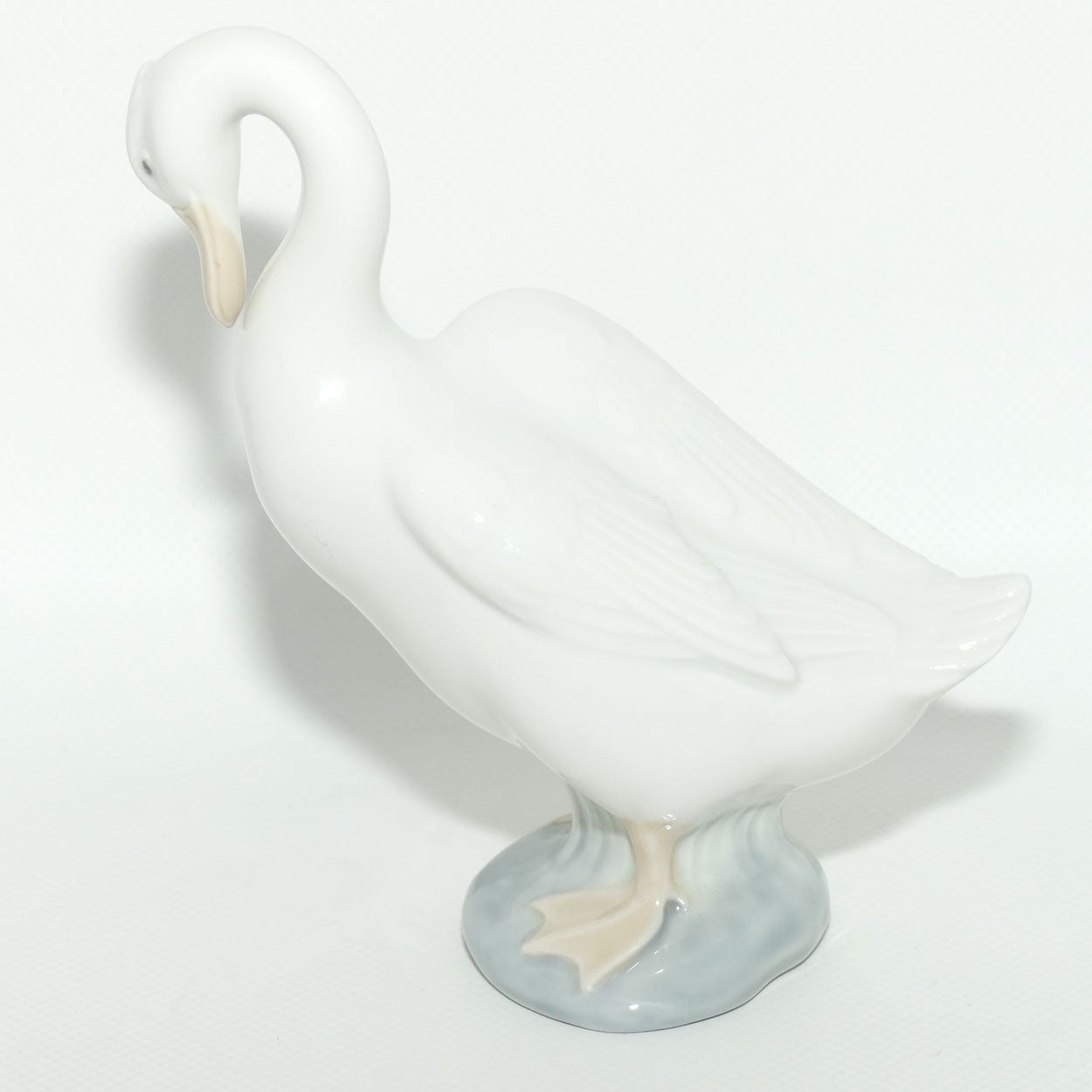 Nao by Lladro figure Duck | Preening | 14.5cm tall