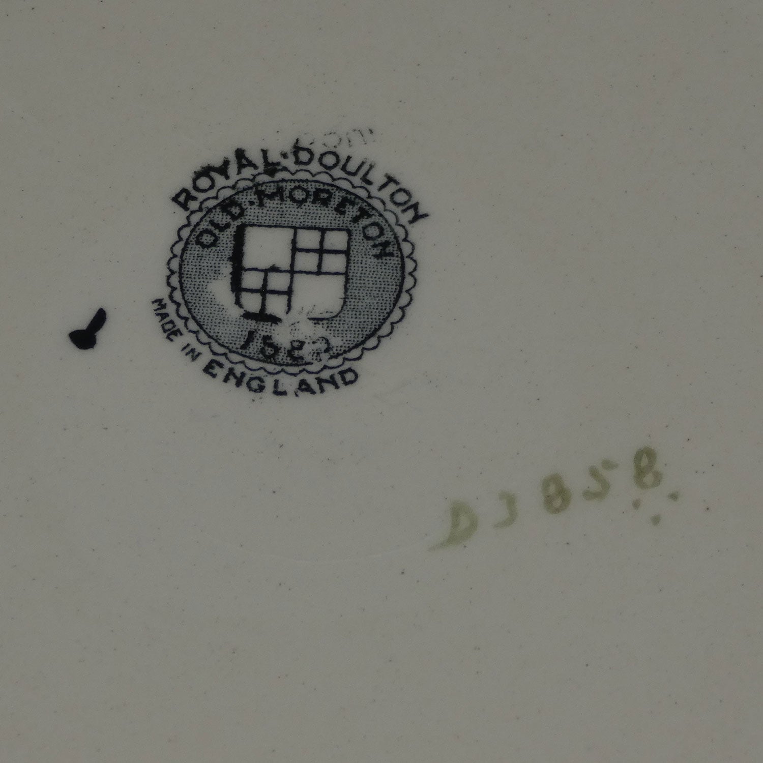 royal-doulton-old-moreton-hall-oatmeal-bowl-d3858