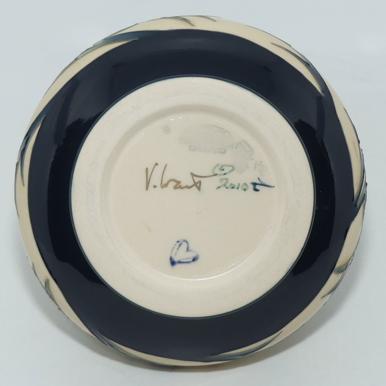 Moorcroft Pottery | Pulsatilla 32/5 vase