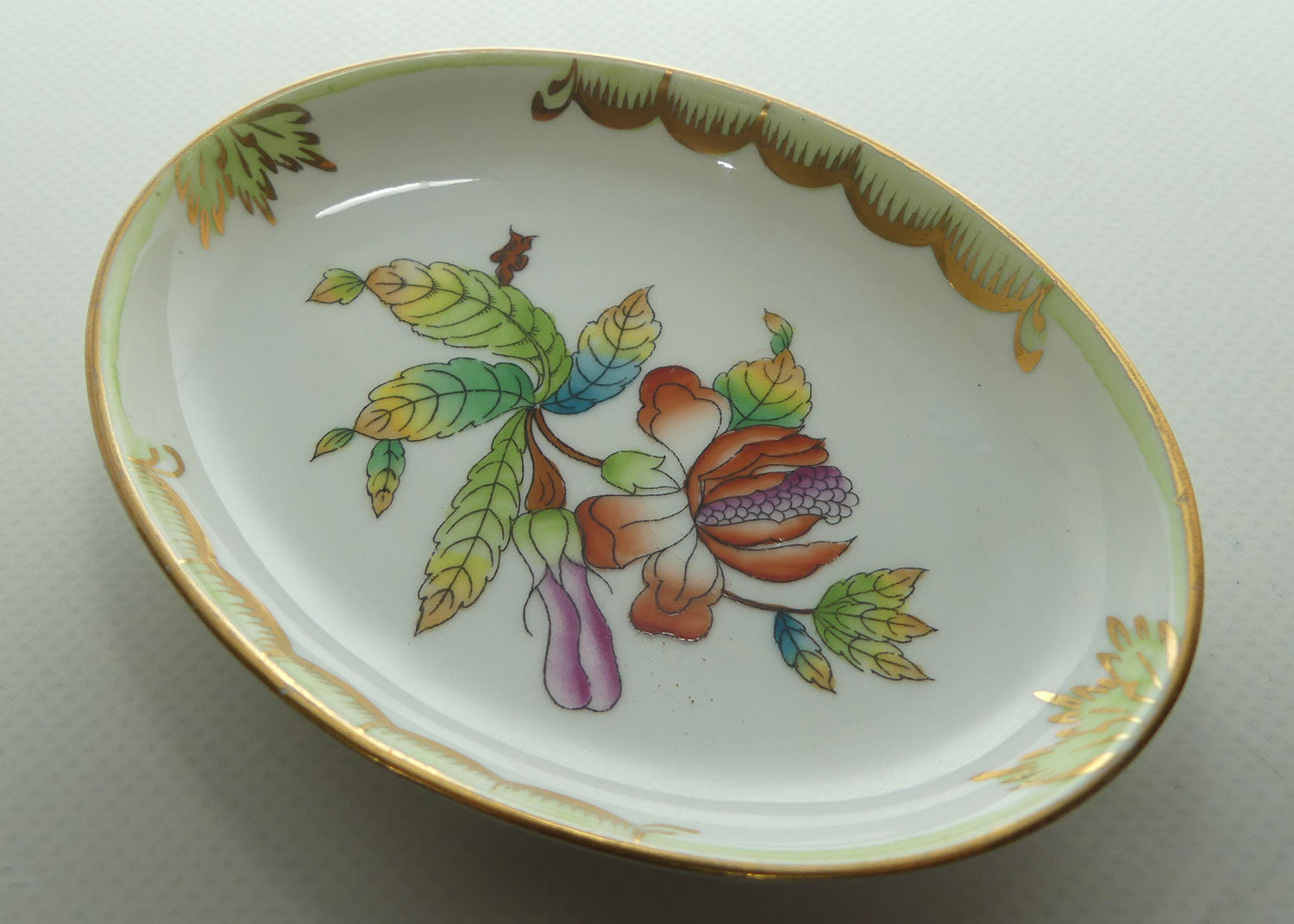 Herend Hungary Queen Victoria pattern | Oval Dish