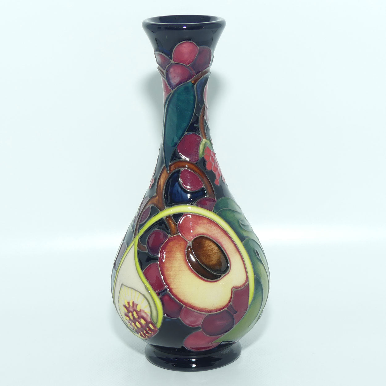 Moorcroft Queens Choice 80/6 vase