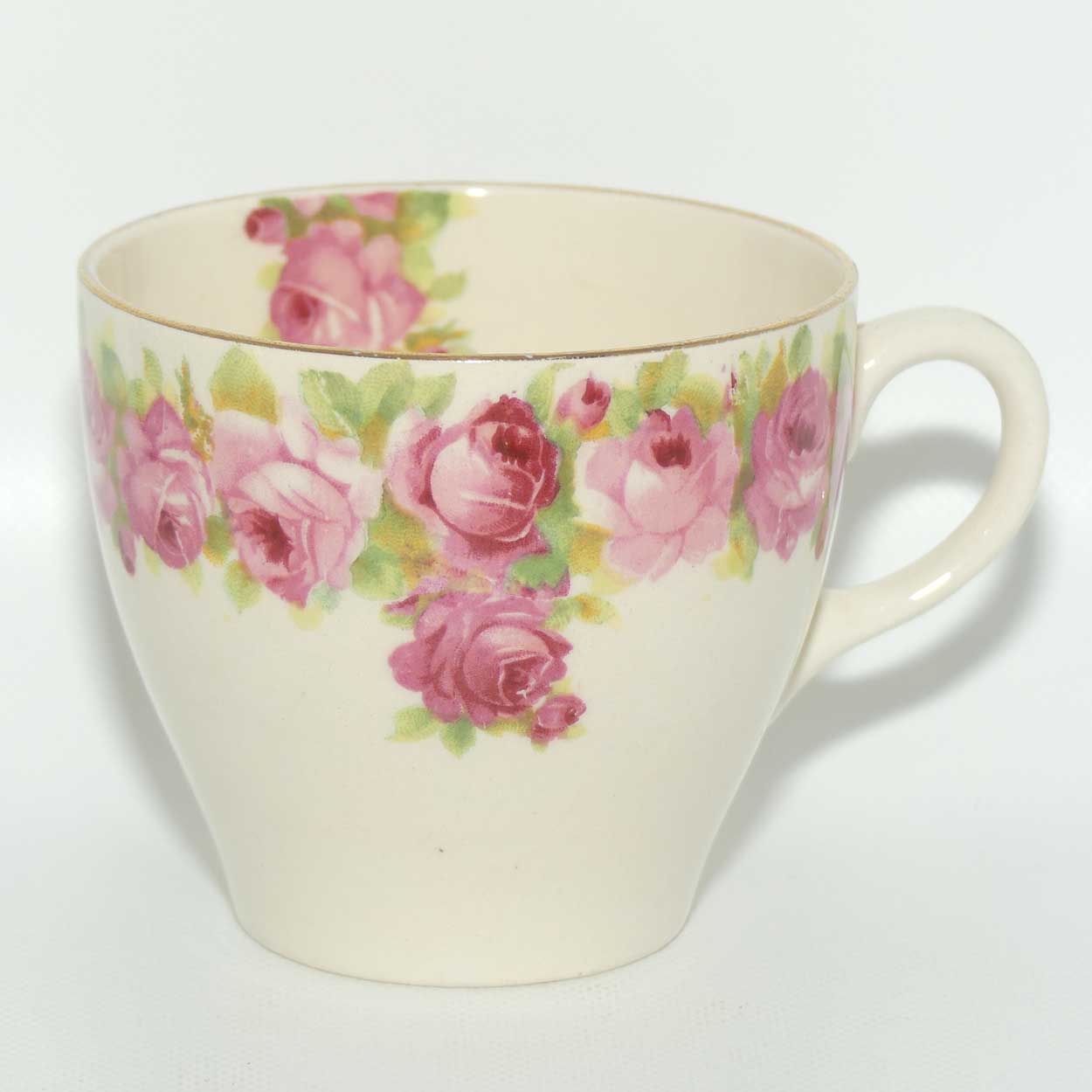 Royal Doulton Raby Rose trio D5533 | Square Plate