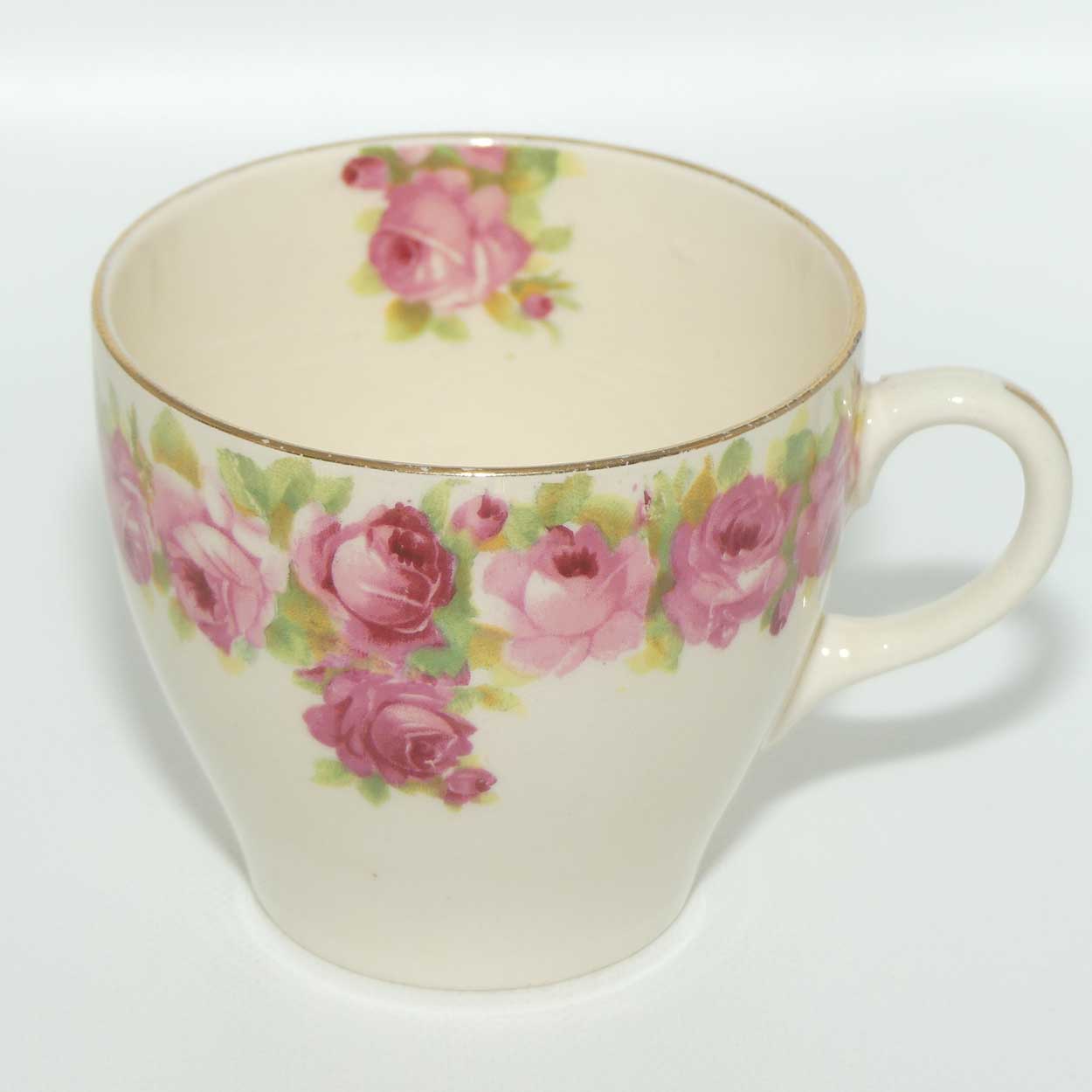 Royal Doulton Raby Rose trio D5533 | Square Plate