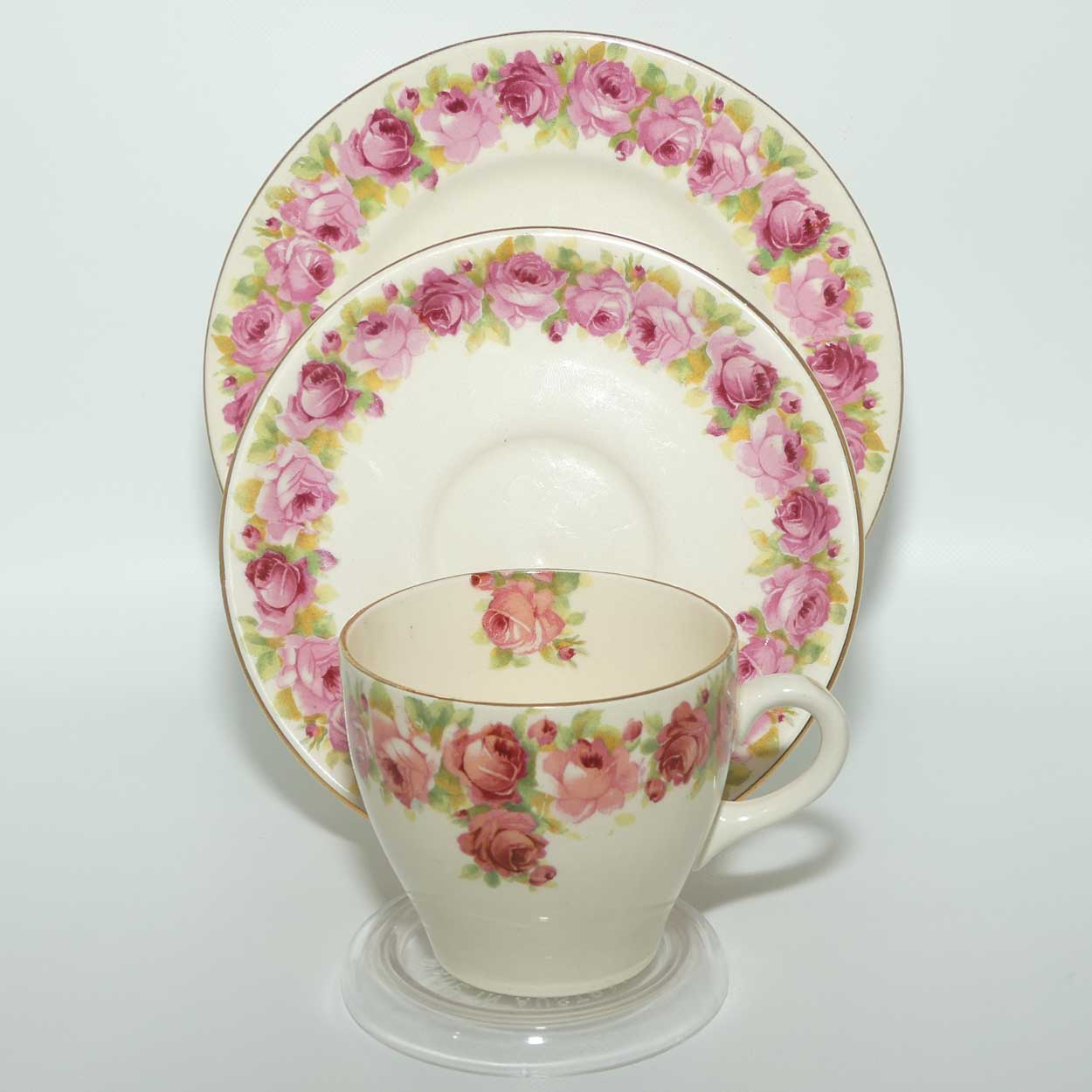 Royal Doulton Raby Rose trio D5533 | Round Plate | #1