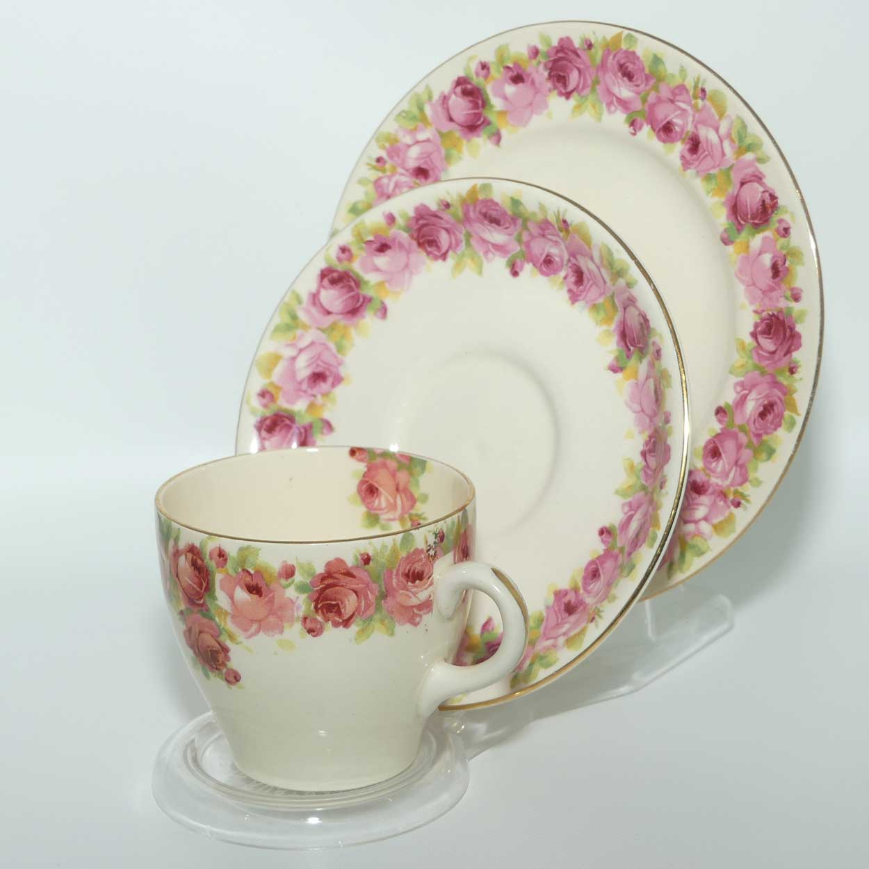 Royal Doulton Raby Rose trio D5533 | Round Plate | #1