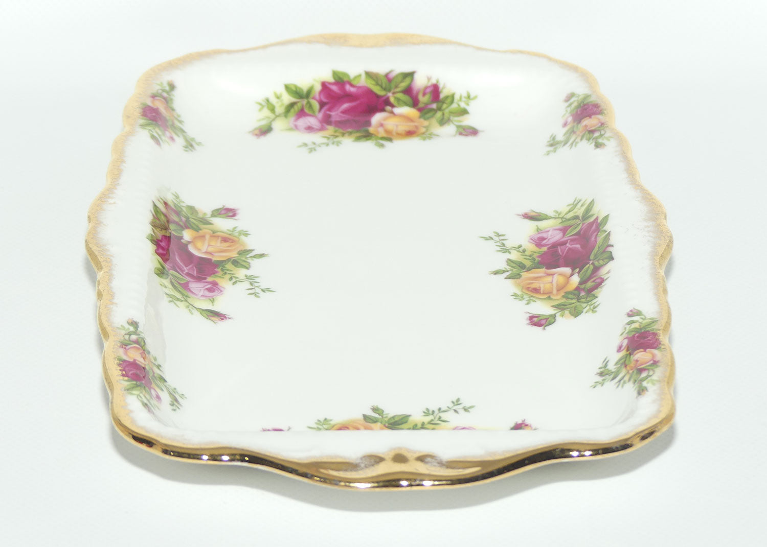 Royal Albert Bone China England Old Country Roses Handled Rectangle Tray | 29.5cm | © 1962 Royal Albert Ltd backstamp | #1