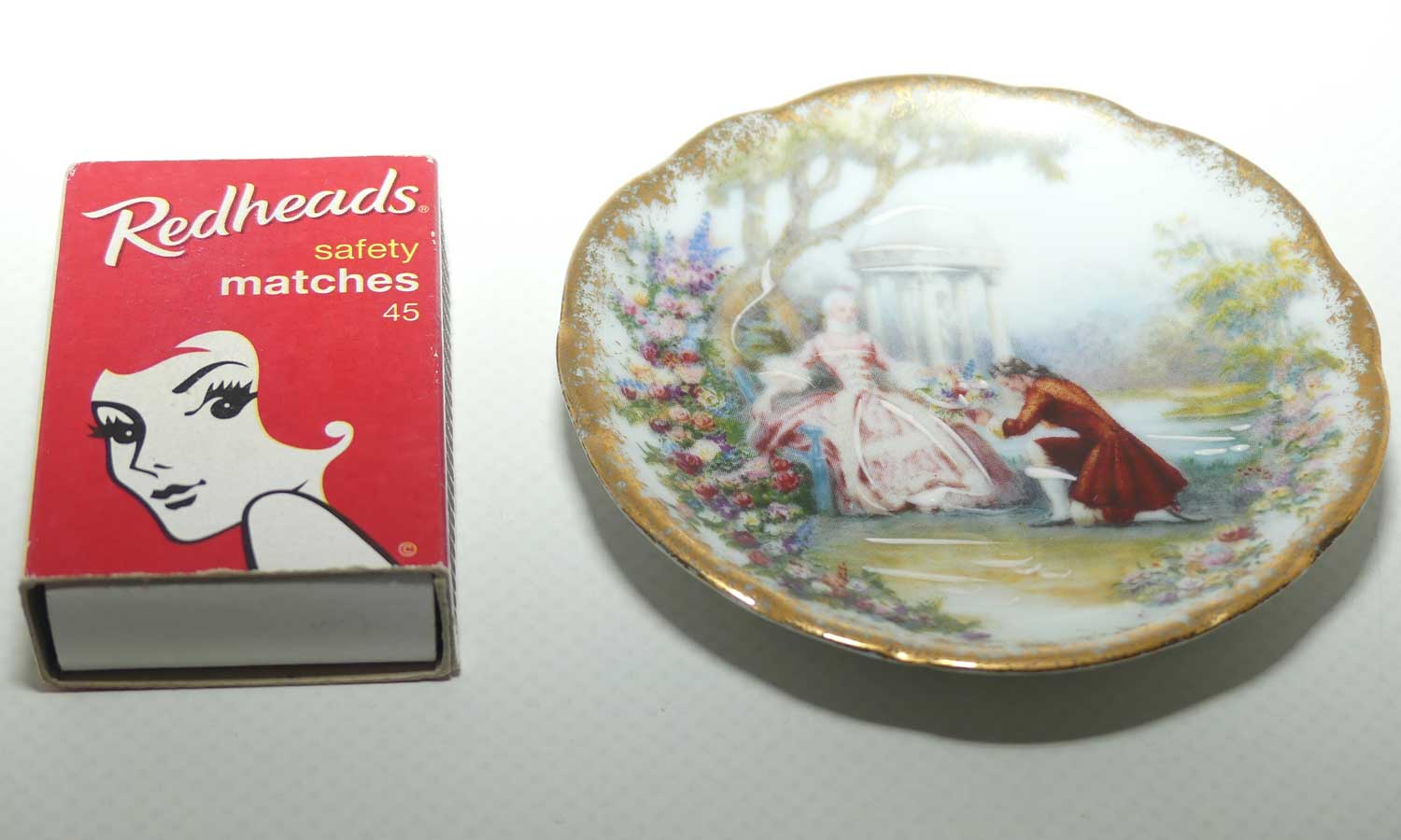 Limoges France Rehausse Main plate | White and Gold | 7.5cm