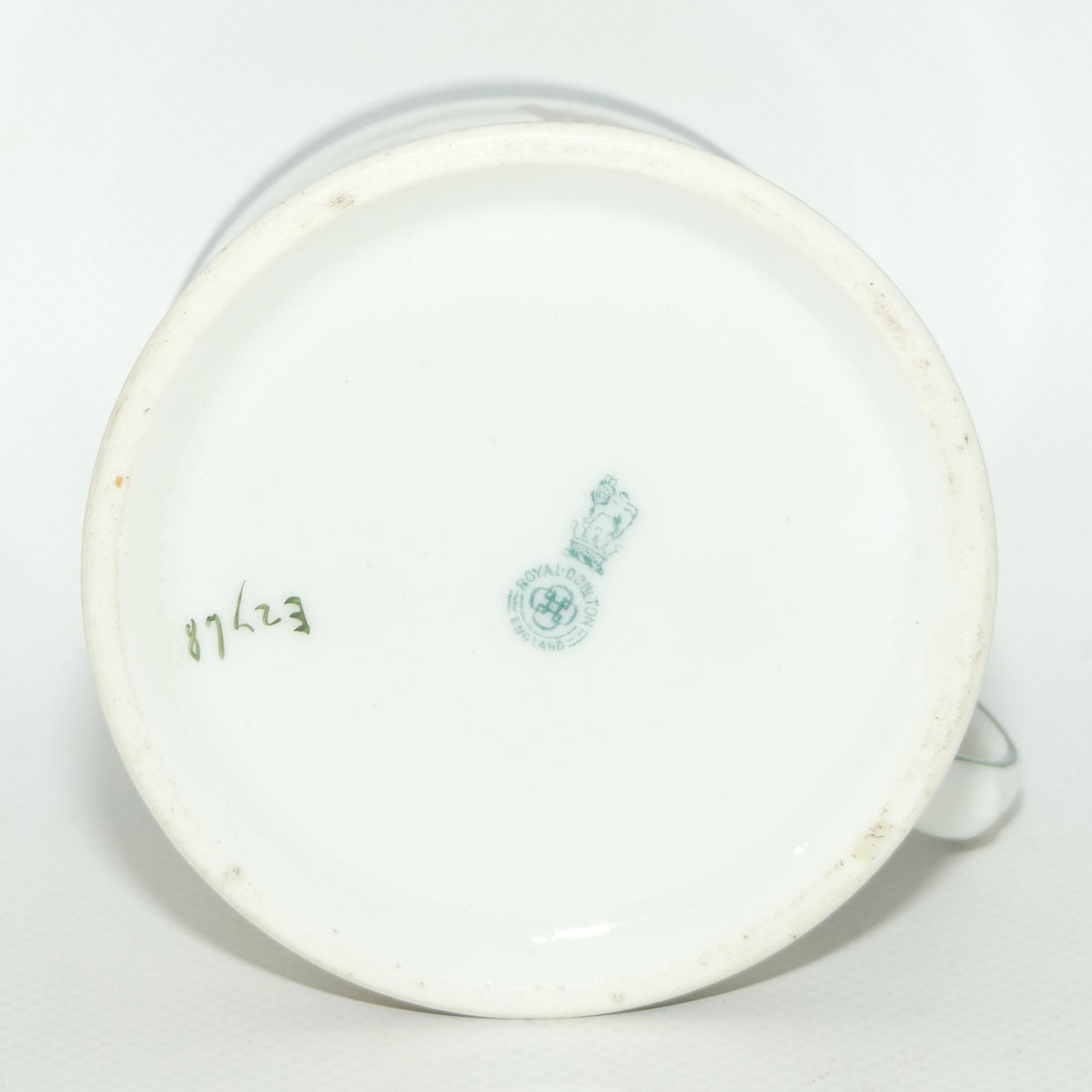 Royal Doulton Coaching Days | Snow Scene Rex mug E2768