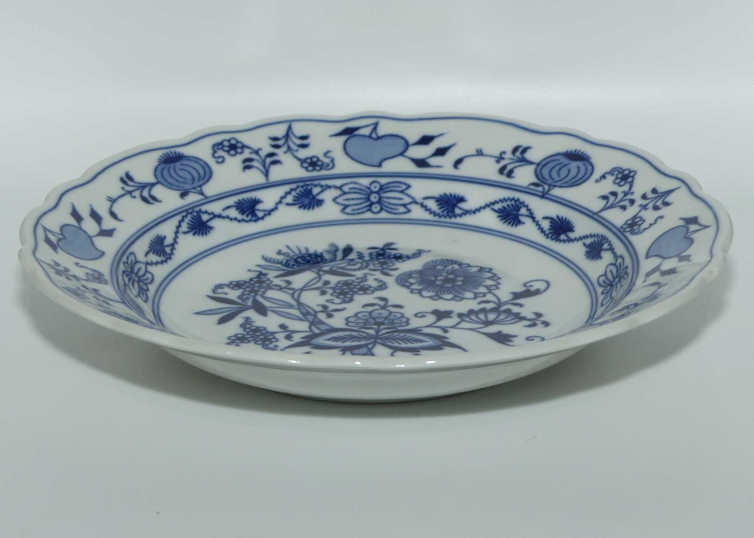 Meissen Blue Onion | Zwiebelmuster large rimmed soup bowl | 24.5cm diameter