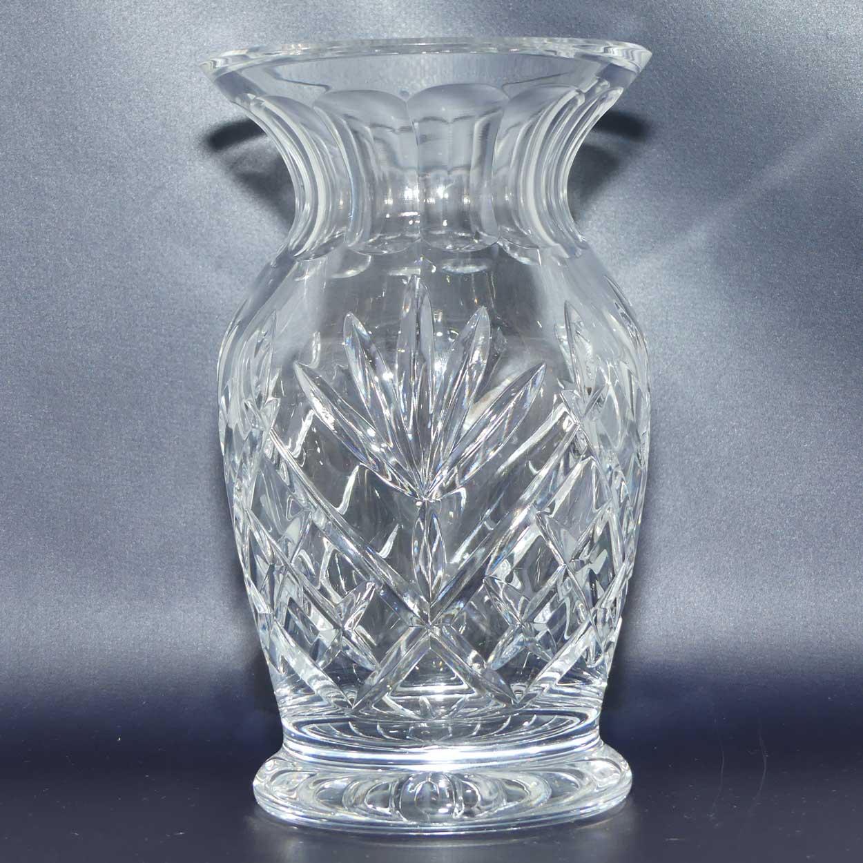 Bohemian Crystal vase | robust shape with wide base | 20cm