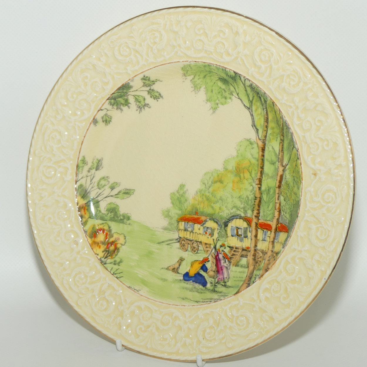 Royal Winton Romany pattern plate with embossed border | 23cm