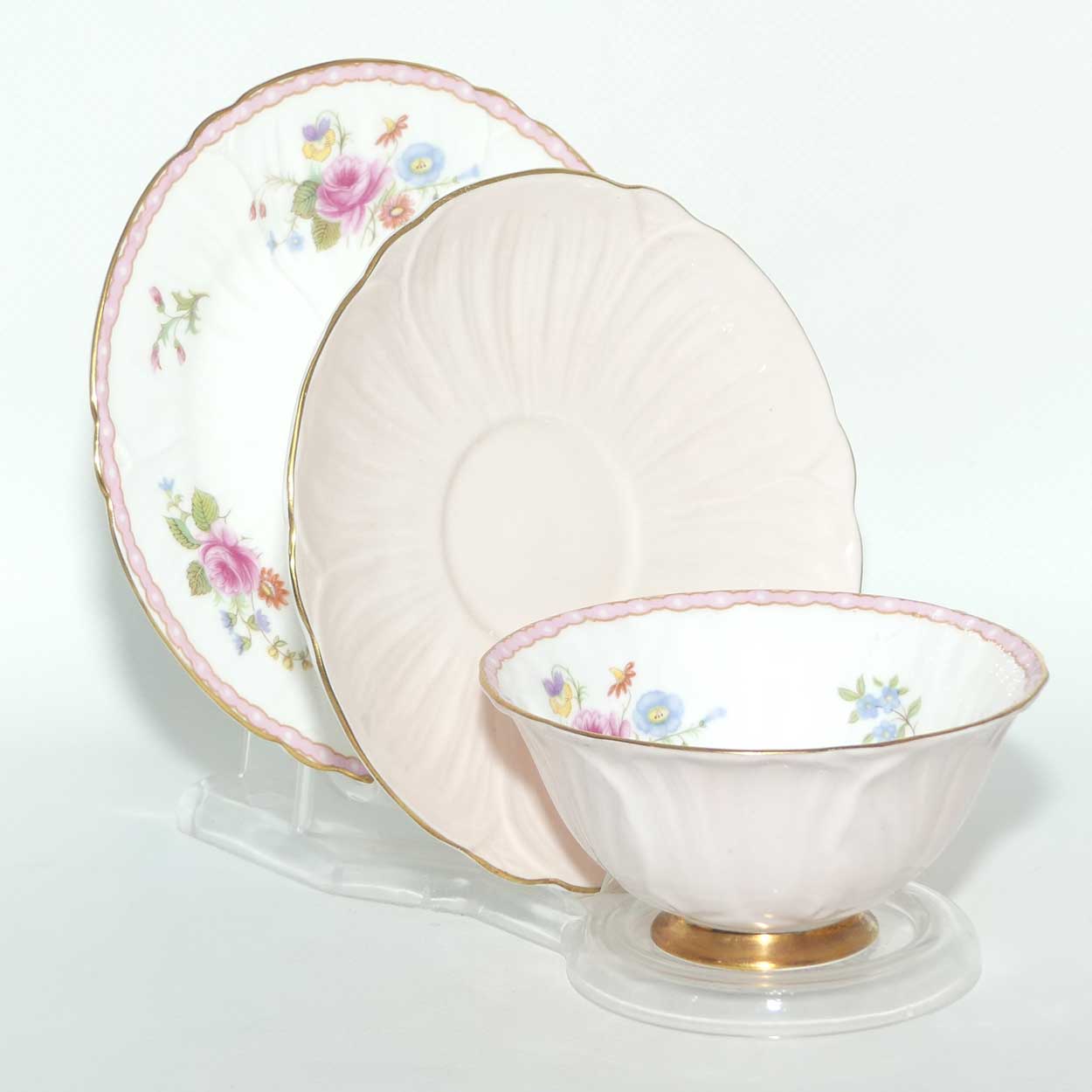 Shelley Oleander shape trio | Rose and Red Daisy with Pink exterior | #2