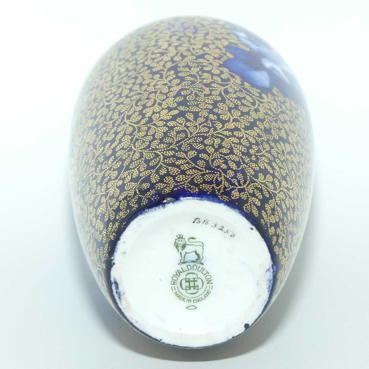 Royal Doulton Blue Roses small vase with gilt highlights | BB3250