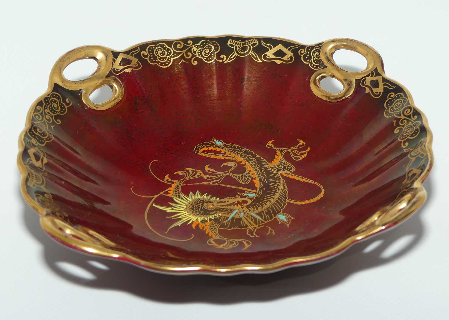 Crown Devon Fieldings Rouge Dragon square bowl with 4 handles | 19cm