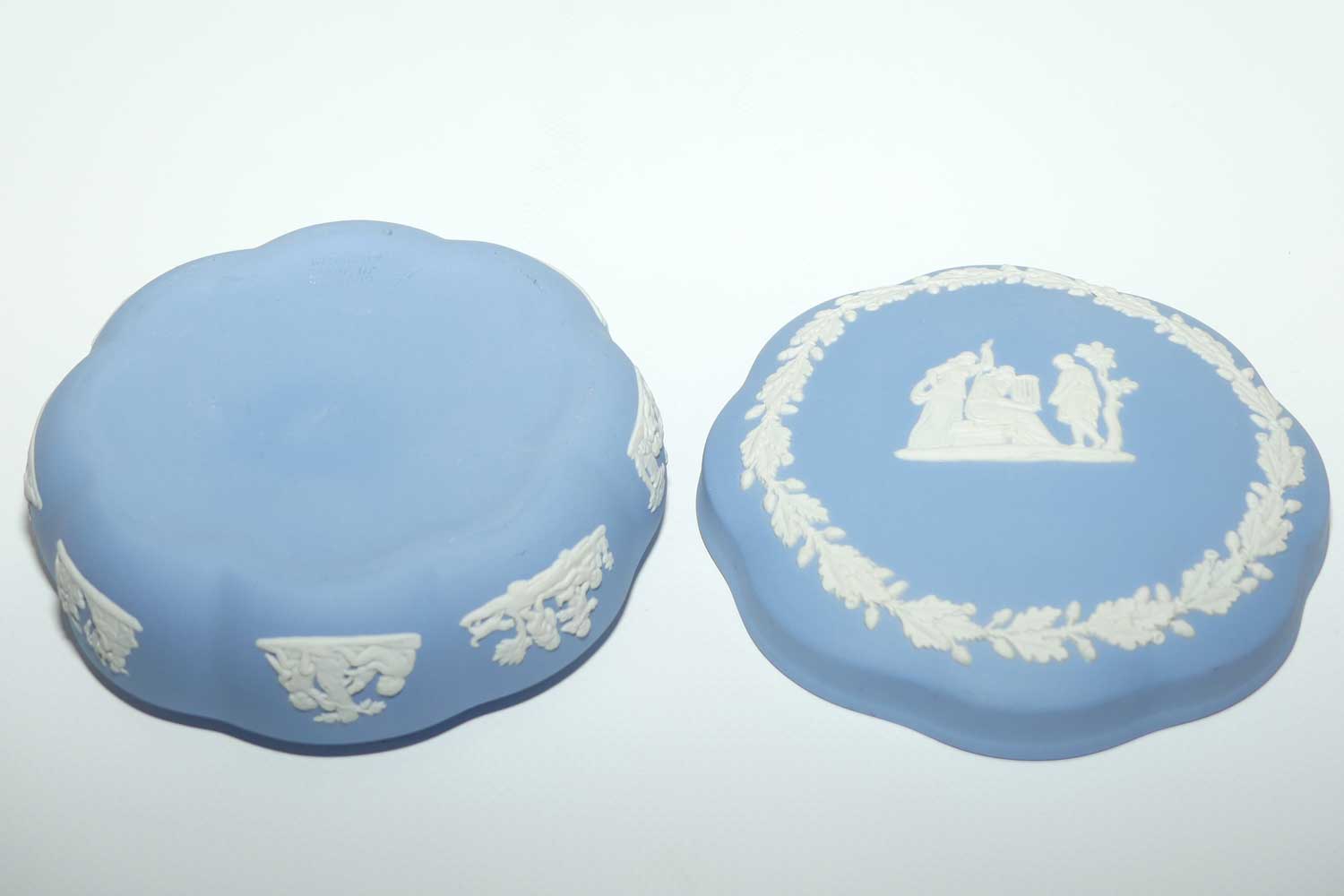 Wedgwood Jasper | White on Pale Blue | Well decorated large round box | Grecian scene | Acorn border