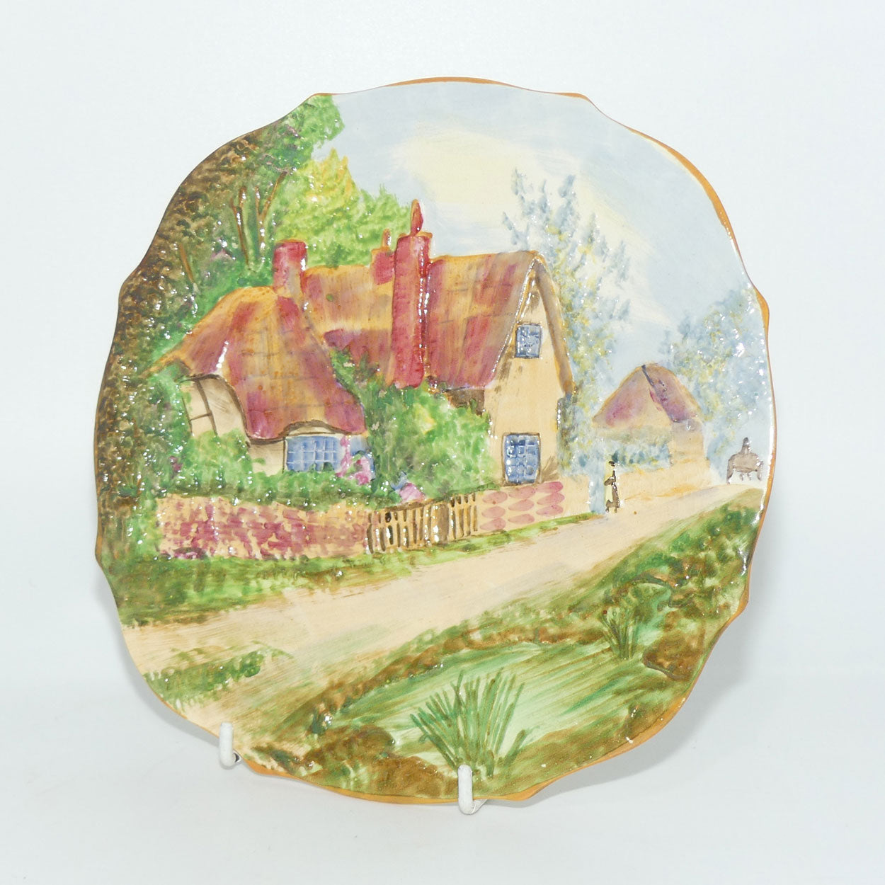 Rubian Art Pottery Grimwades Olde England low relief plate