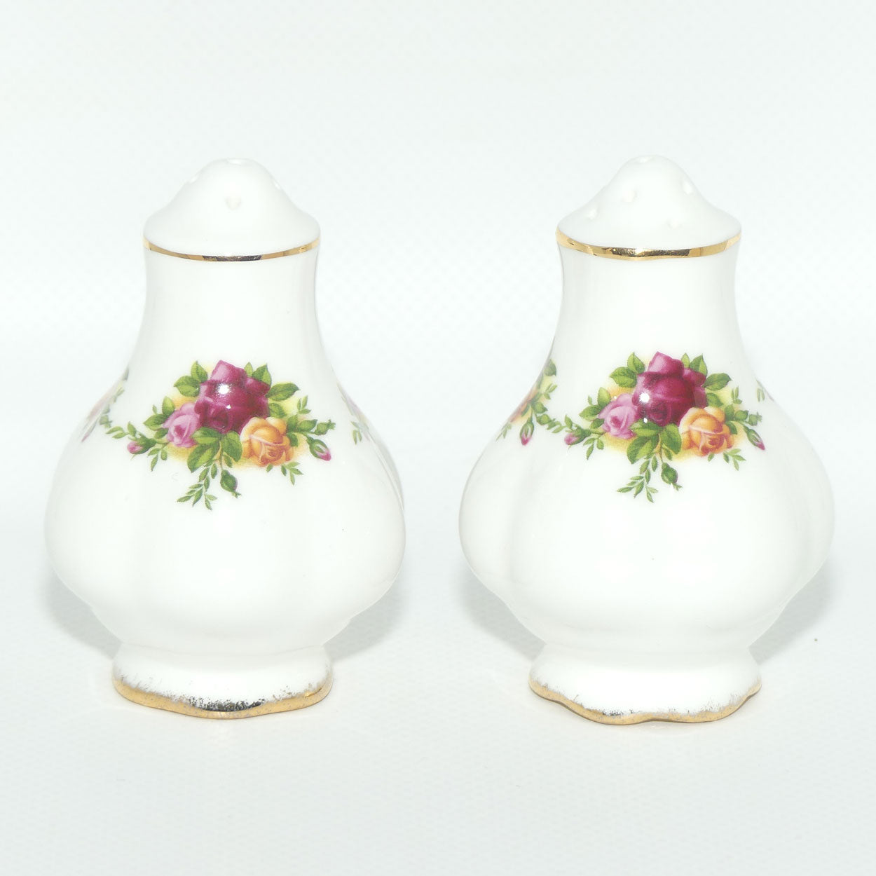 Royal Albert Bone China England Old Country Roses Salt and Pepper set | #1