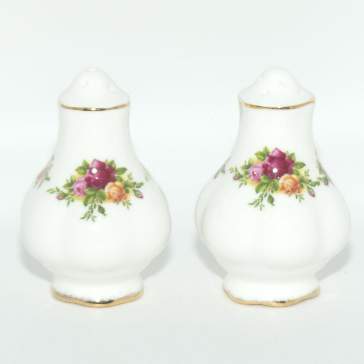 Royal Albert Bone China England Old Country Roses Salt and Pepper set | #1