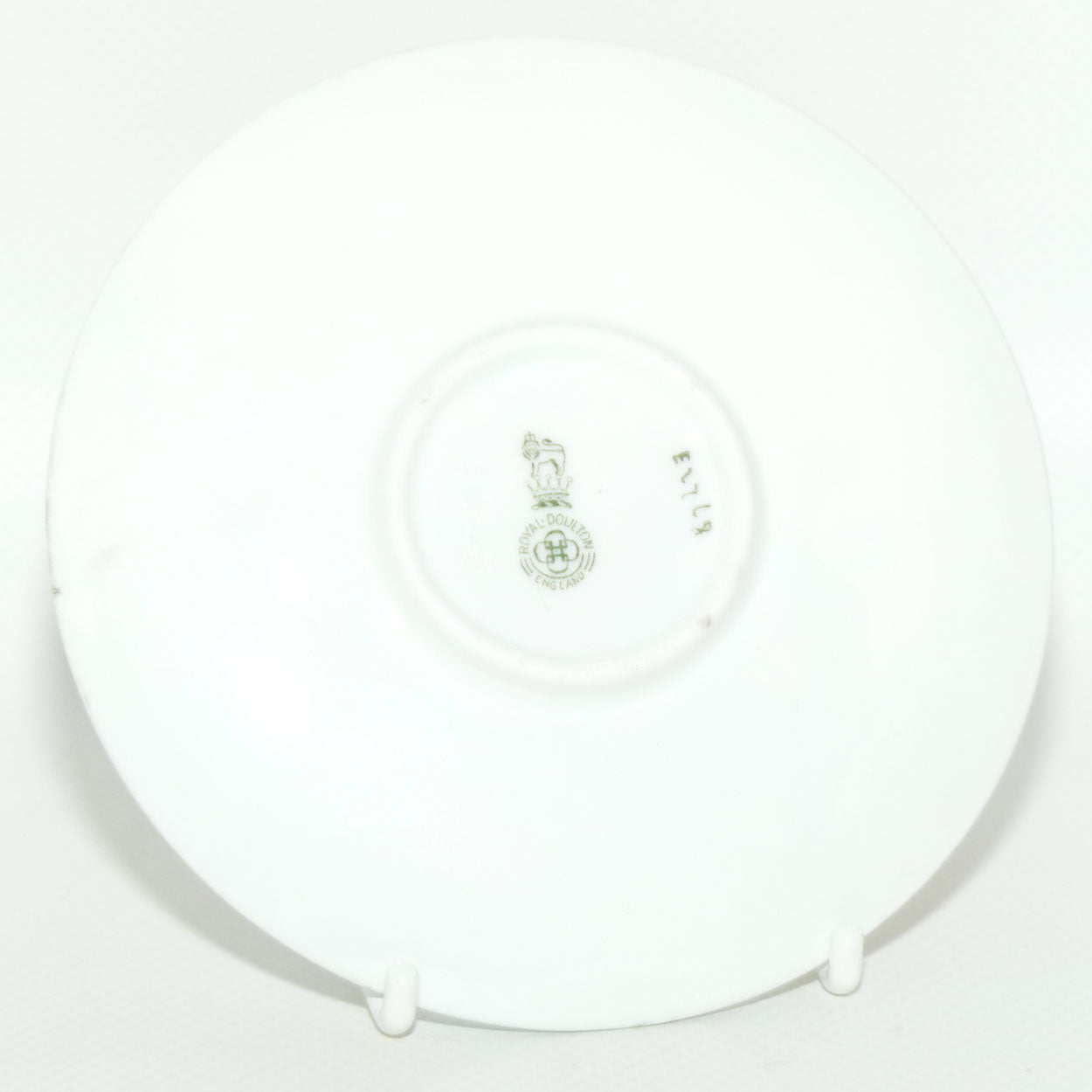 Royal Doulton Coaching Days saucer | Unrecorded Scene E2768 | rare Blue Sky variation | #1