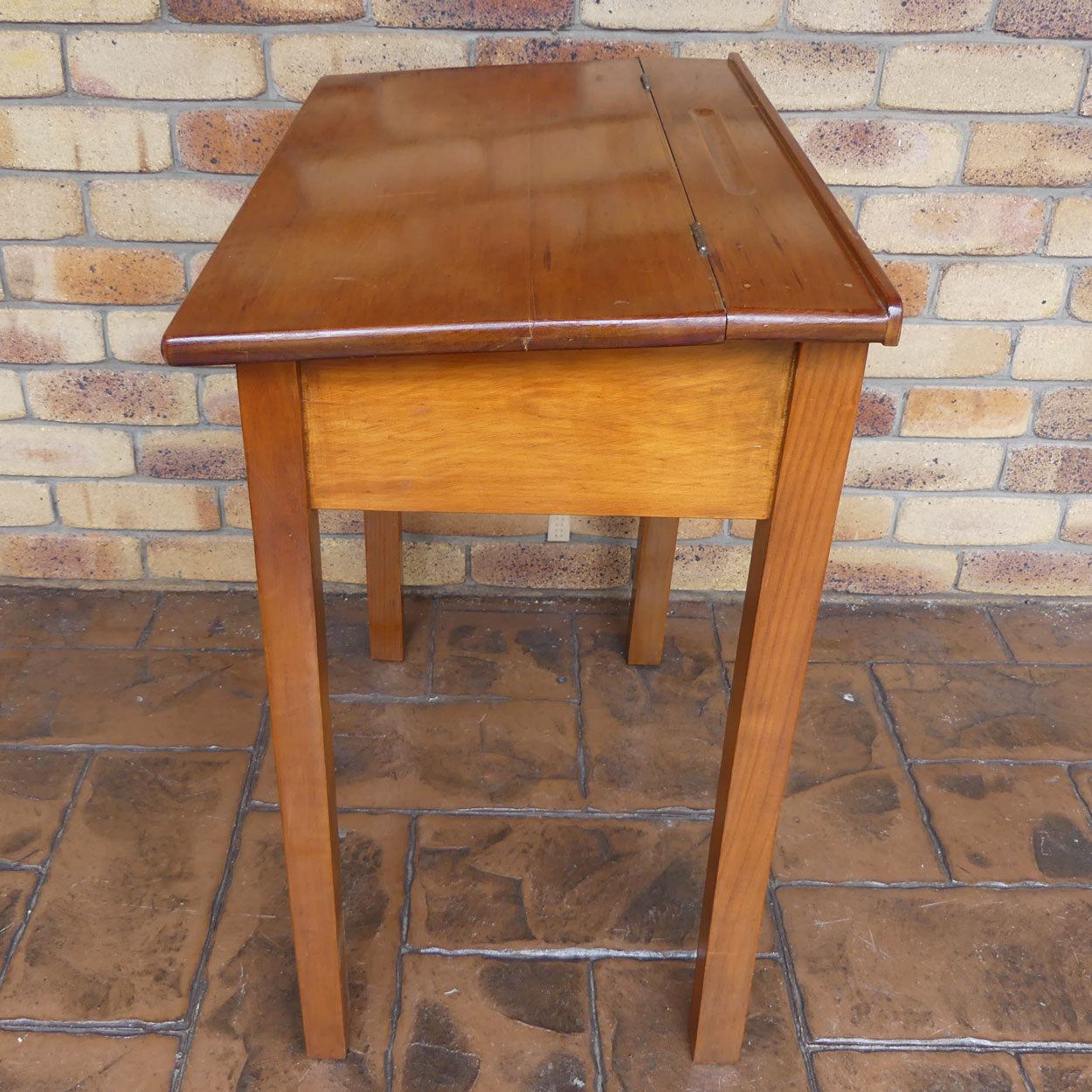 Small Pine School Desk | suit young children