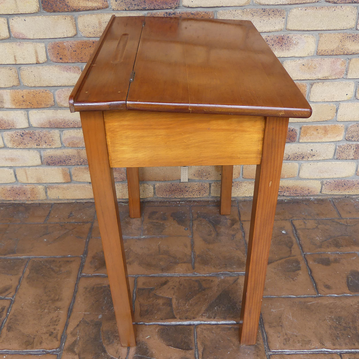 Small Pine School Desk | suit young children