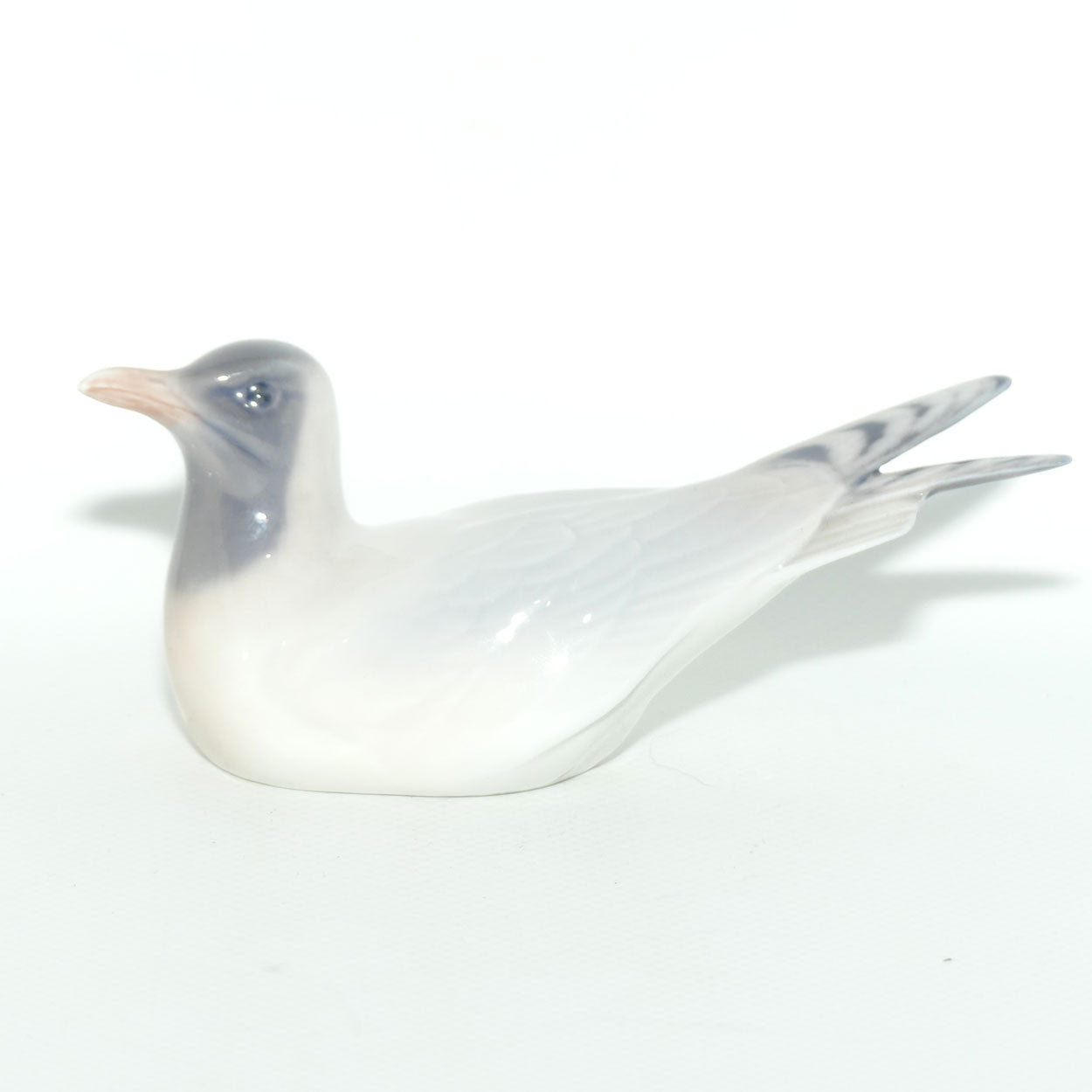 Royal Copenhagen Seagull | Lying | #1468
