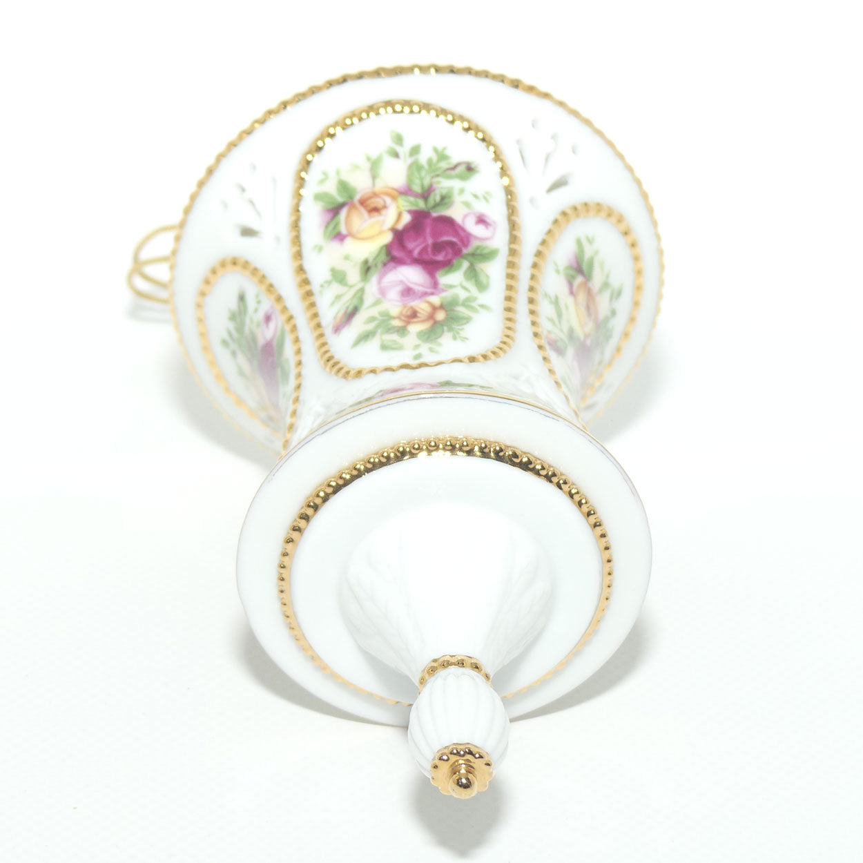 Royal Albert Bone China Old Country Roses | Seasons of Colour 3rd Annual ornament | boxed