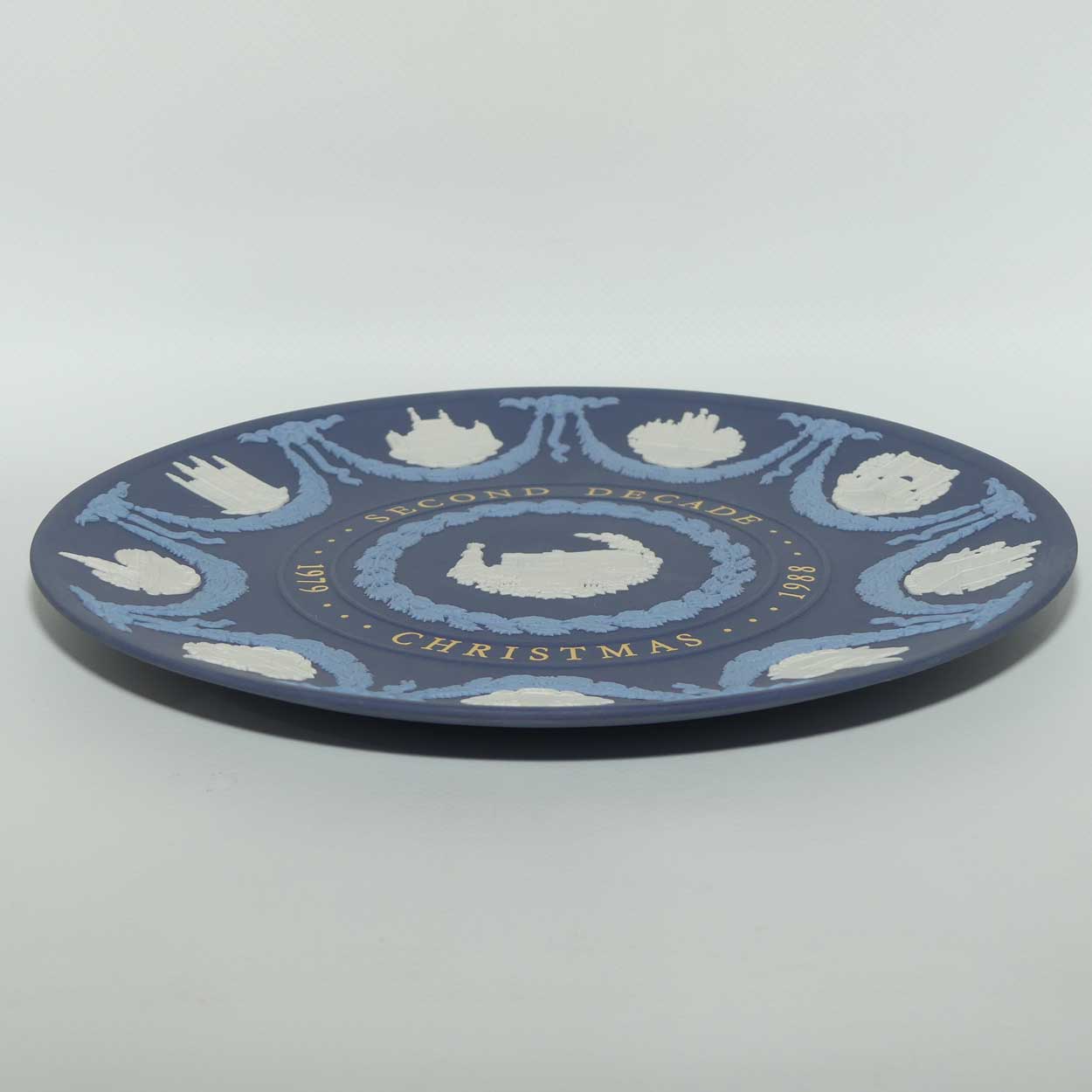 Wedgwood Jasper Tri Colour plate | Christmas Plate | 2nd Decade | 1979 - 1988 | boxed