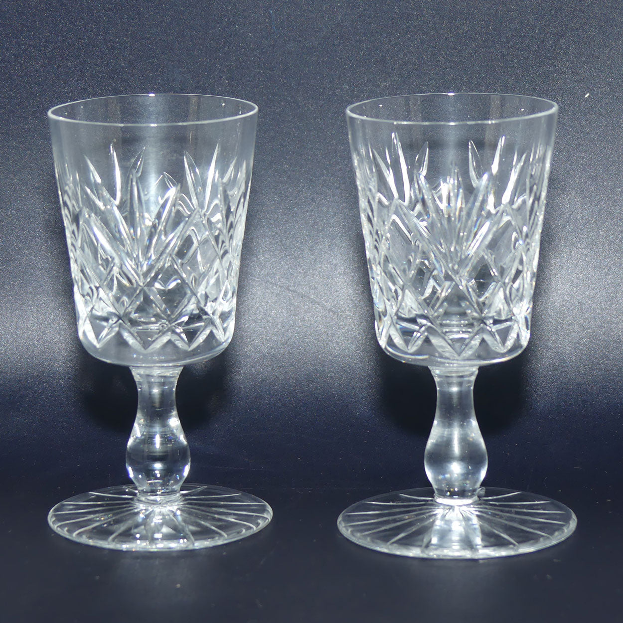 Fine quality set of 4 Cut Crystal liqueur glasses | 16 point star base | holds 30ml