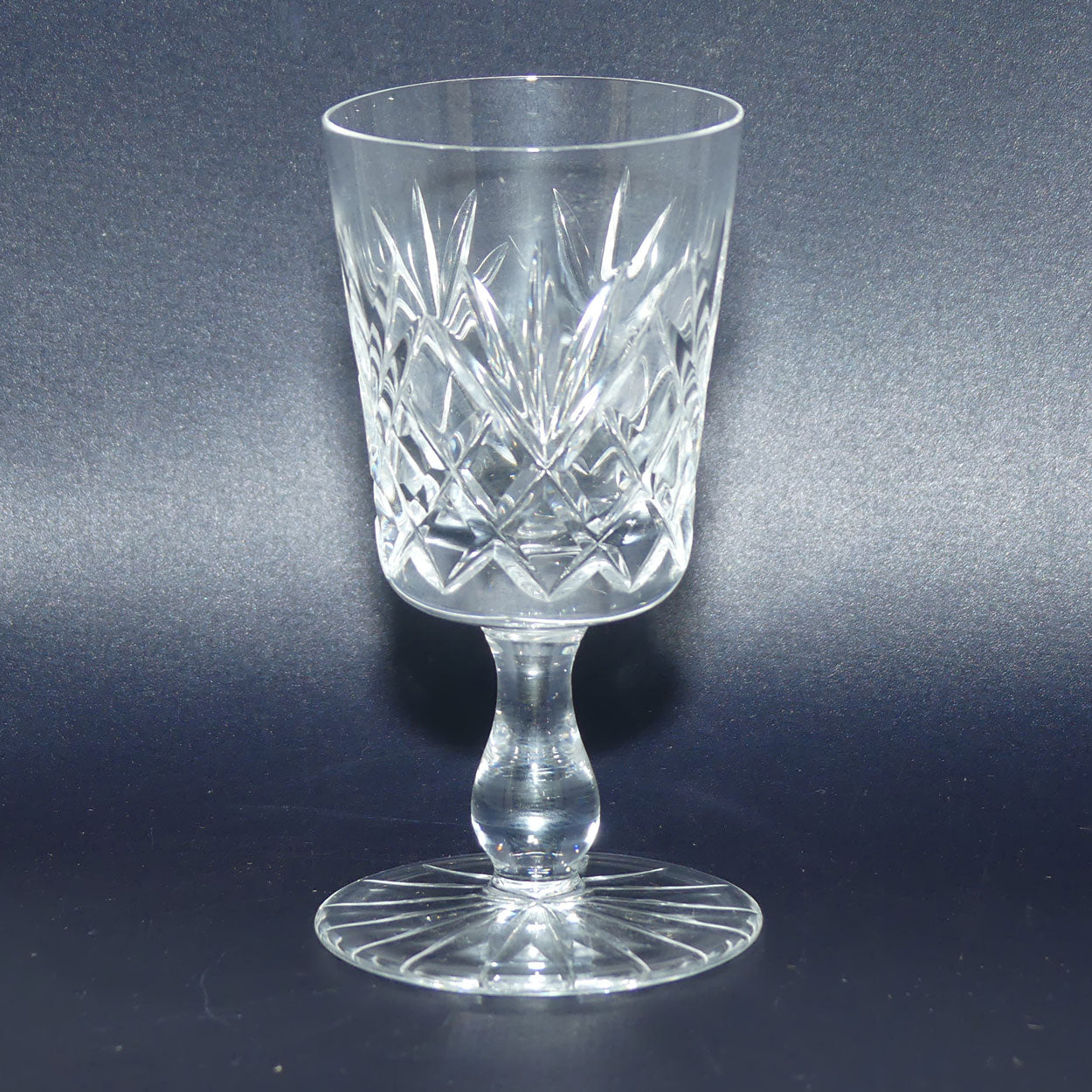 Fine quality set of 4 Cut Crystal liqueur glasses | 16 point star base | holds 30ml