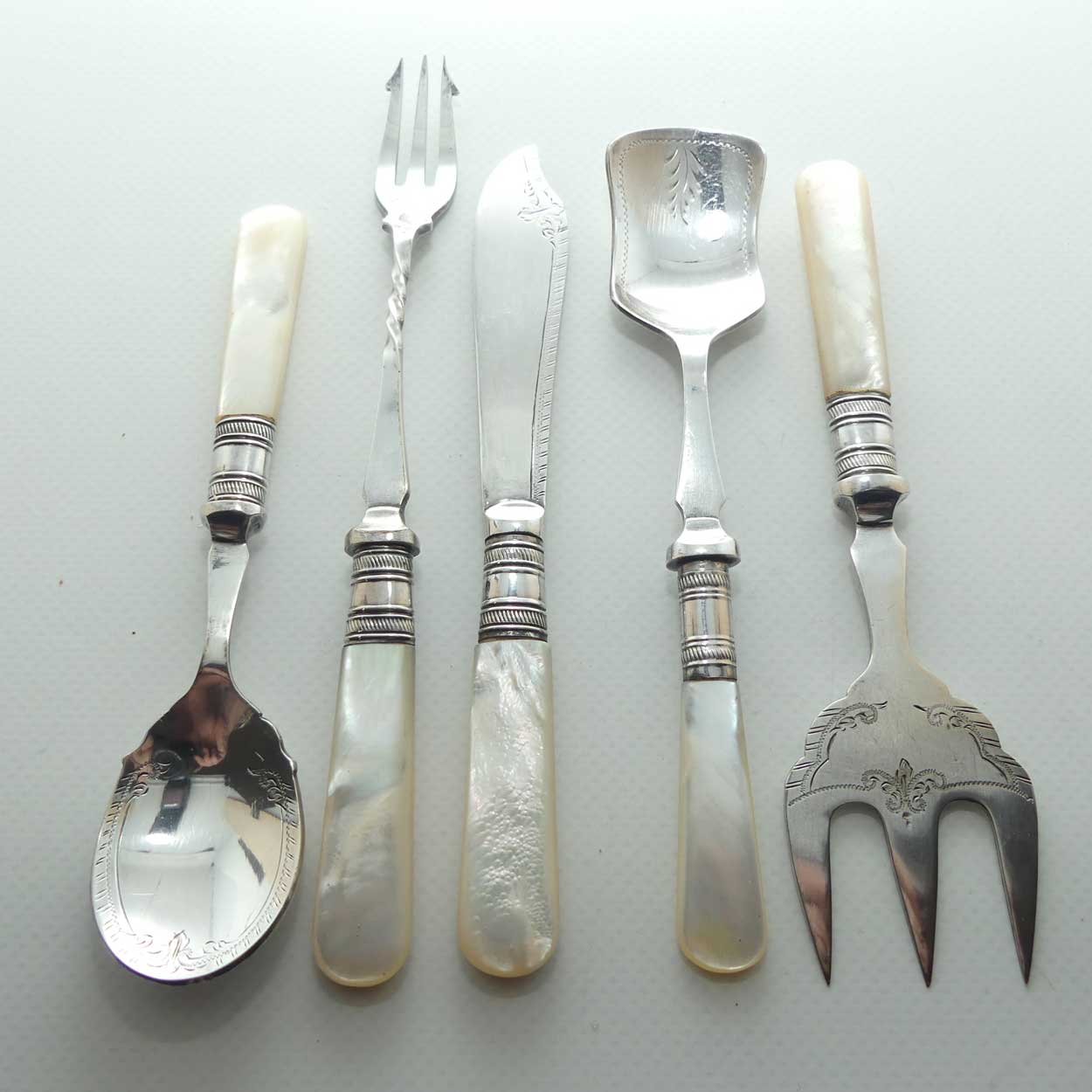 Boxed set of 5 EPNS and Mother of Pearl High Tea servers