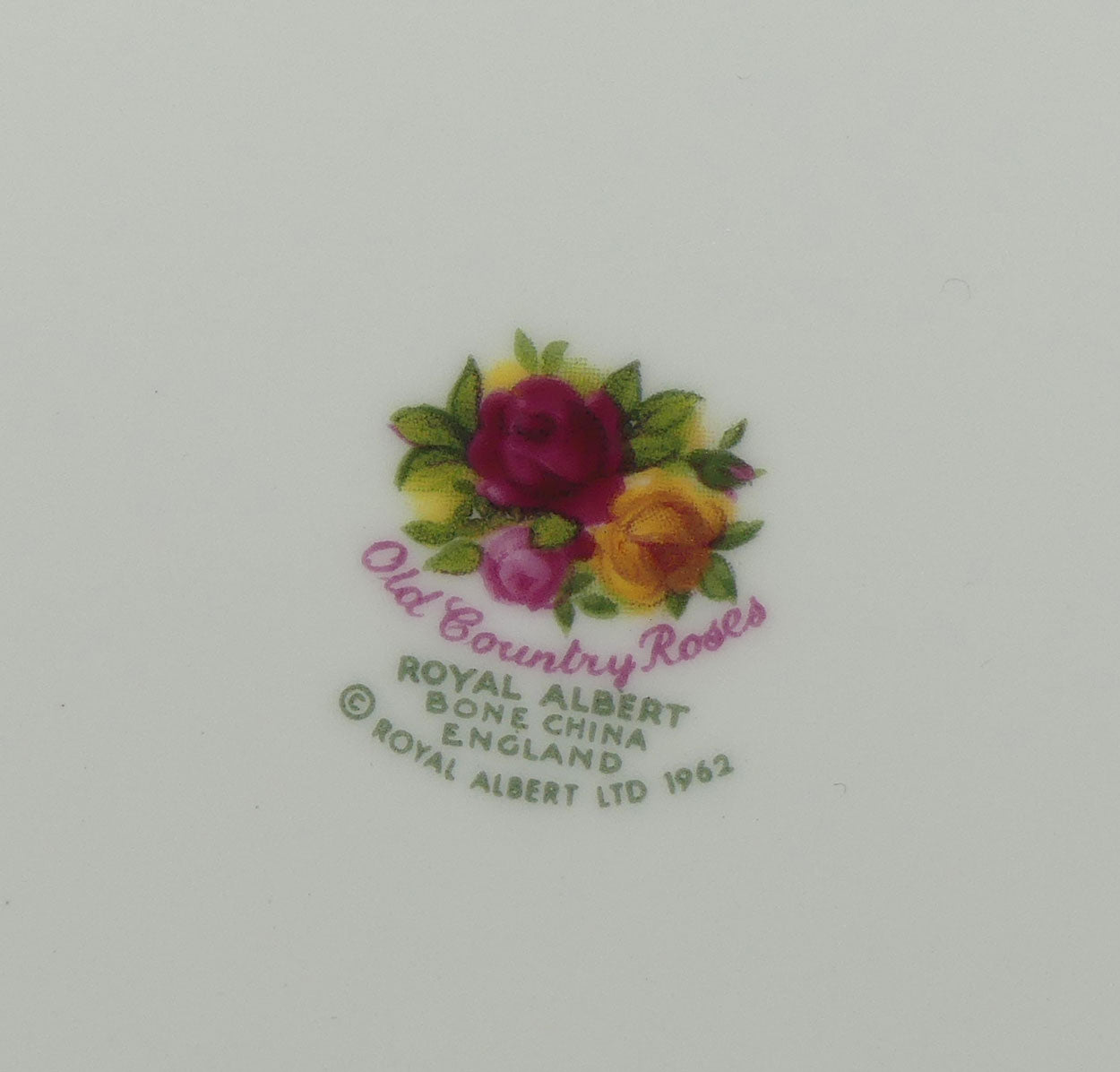 Royal Albert Bone China England Old Country Roses set of 6 entree or salad plates | 20.5cm | © 1962 Royal Albert Ltd backstamp