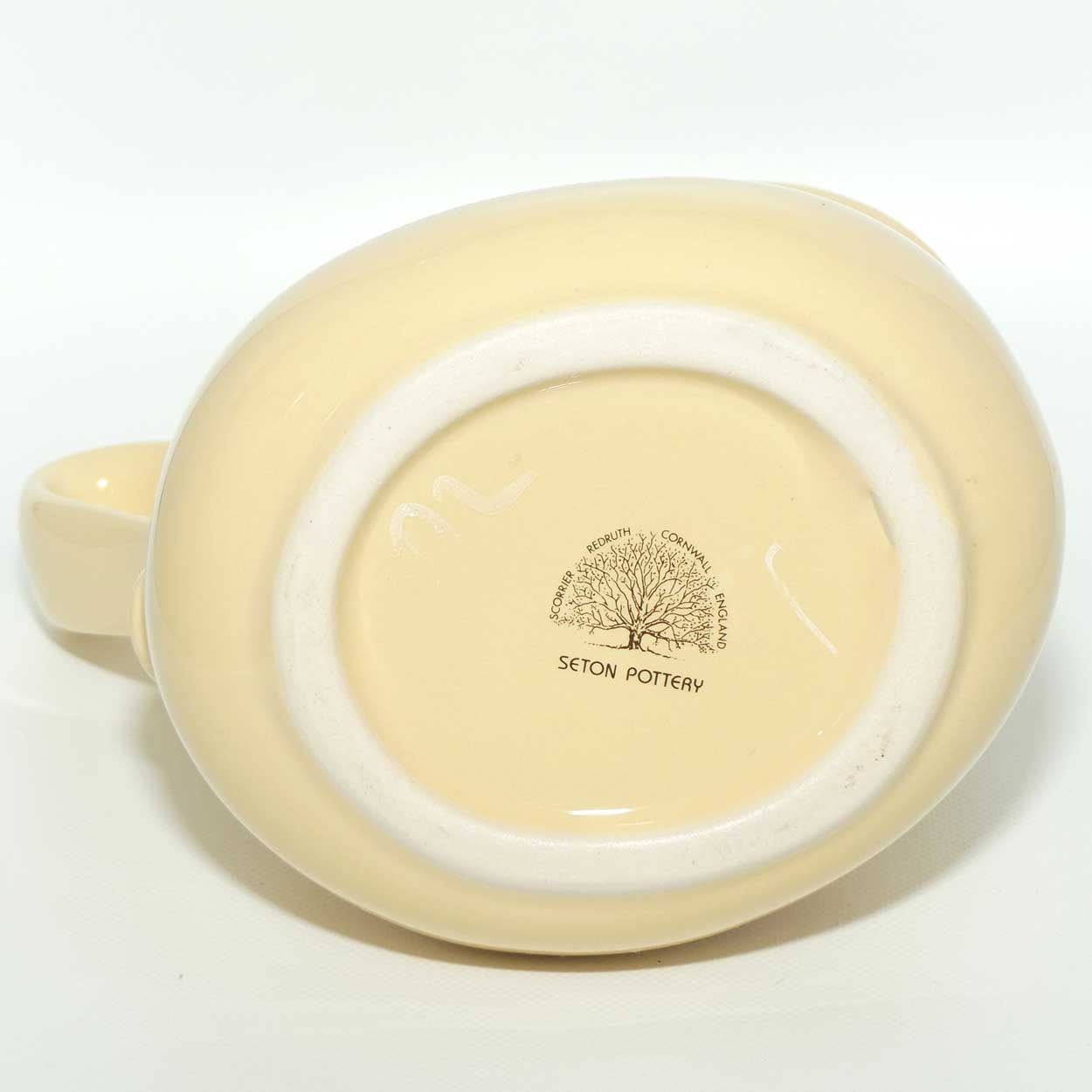 Seton Pottery water whisky jug | The Original Mackinlay Finest Old Scotch Whisky