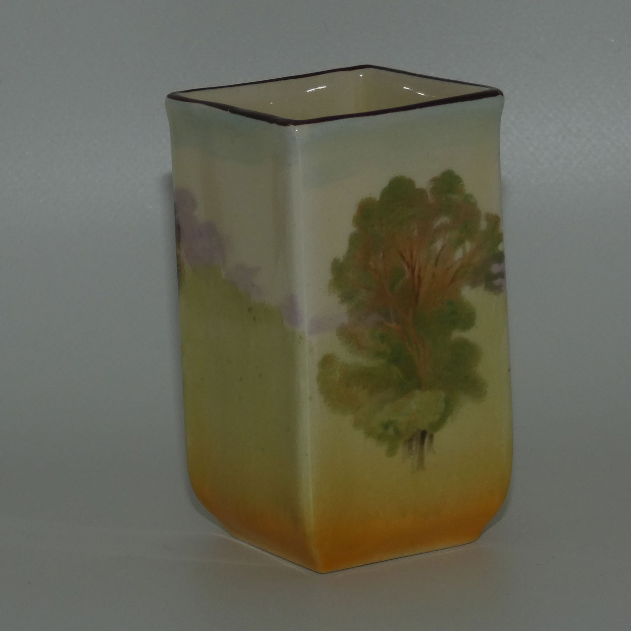 royal-doulton-english-cottages-a-vase-shape-7016-d4987