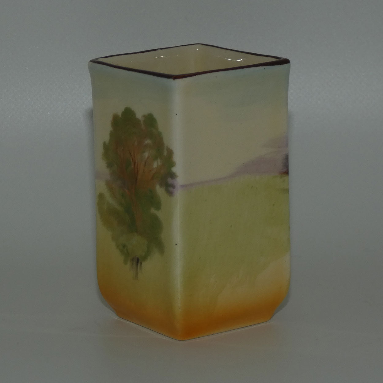 royal-doulton-english-cottages-a-vase-shape-7016-d4987