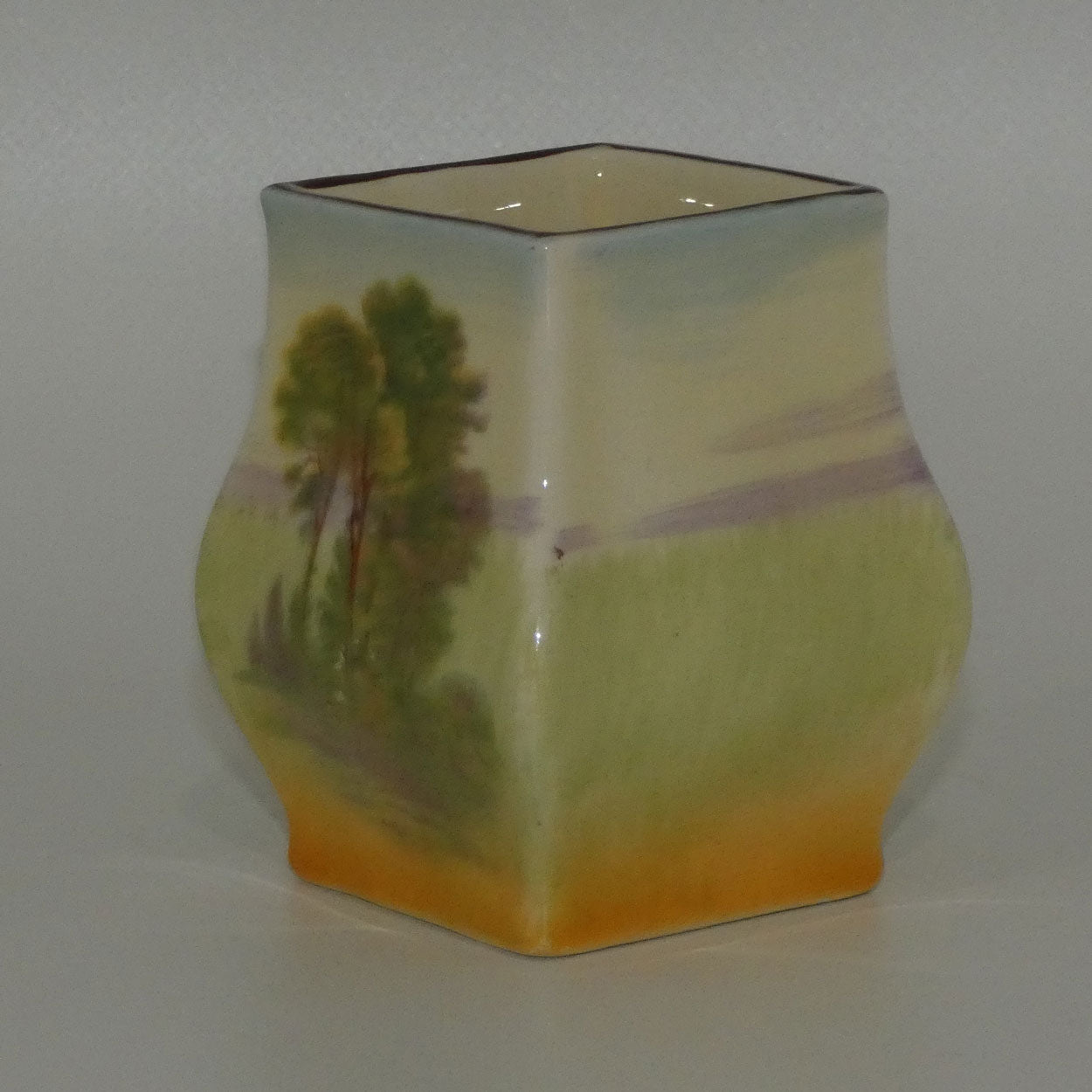 royal-doulton-english-cottages-a-vase-shape-7018-d4987